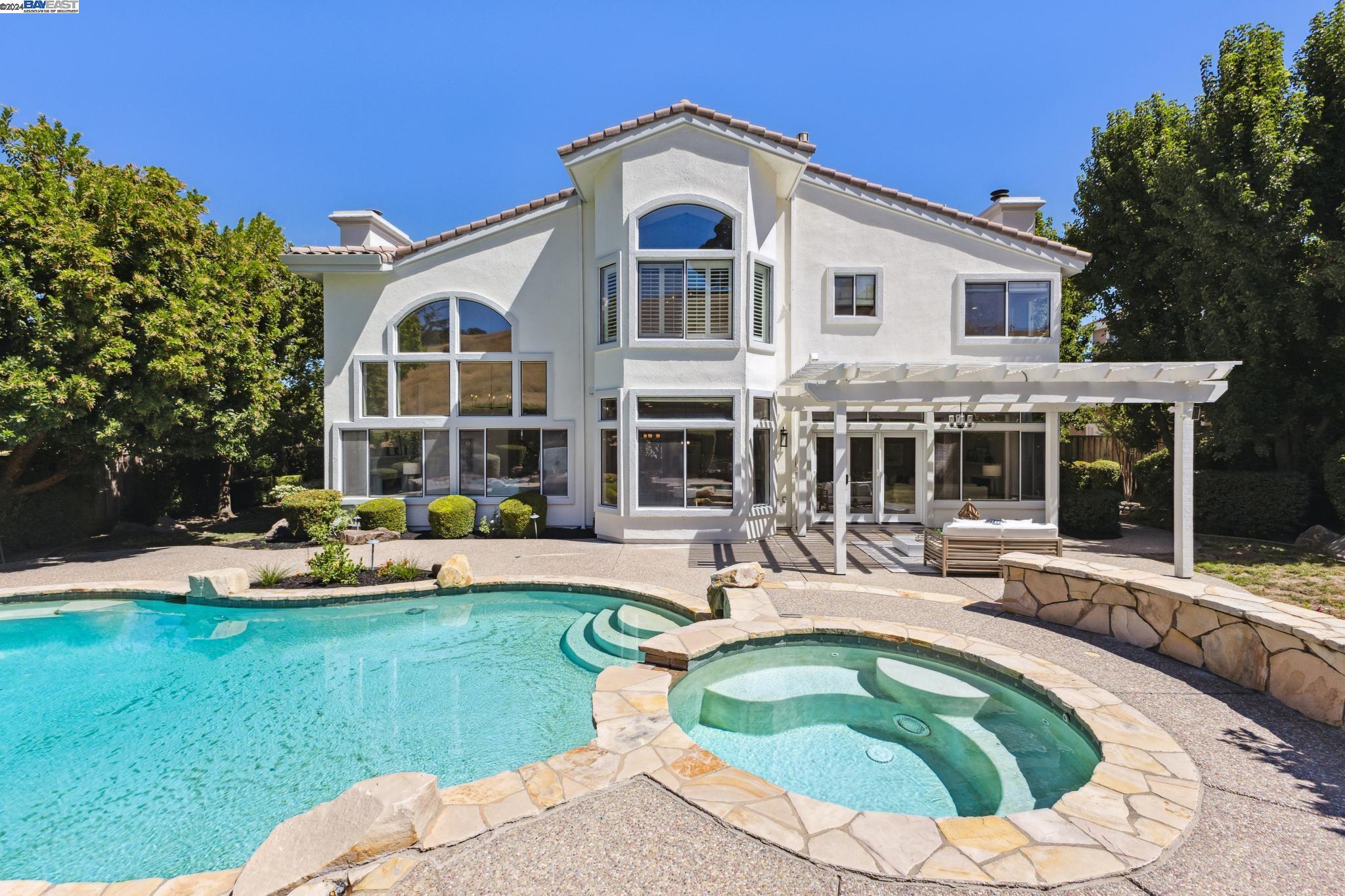 1027 McCauley Rd