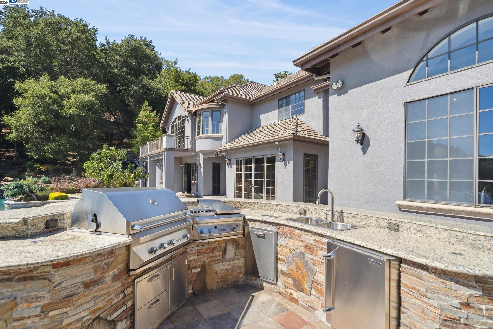 109 Castlewood Drive