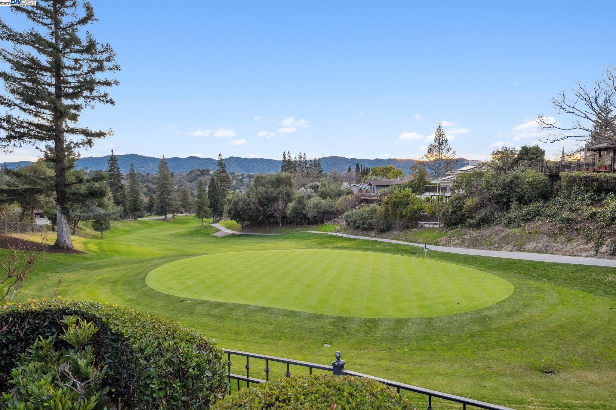 2513 Rolling Hills Ct