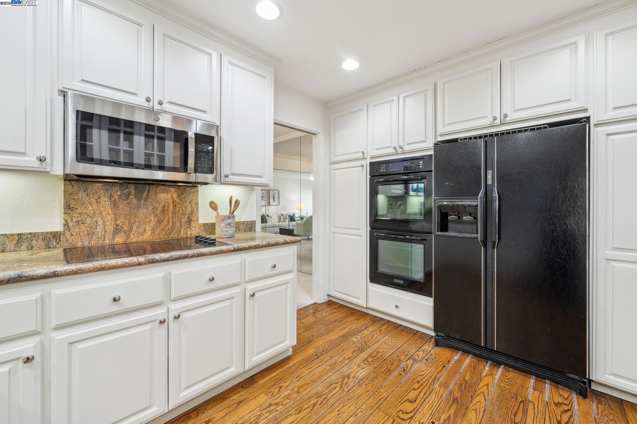 2513 Rolling Hills Ct