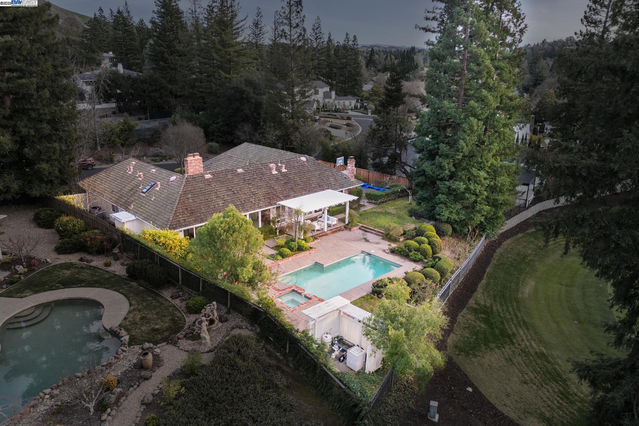 2513 Rolling Hills Ct