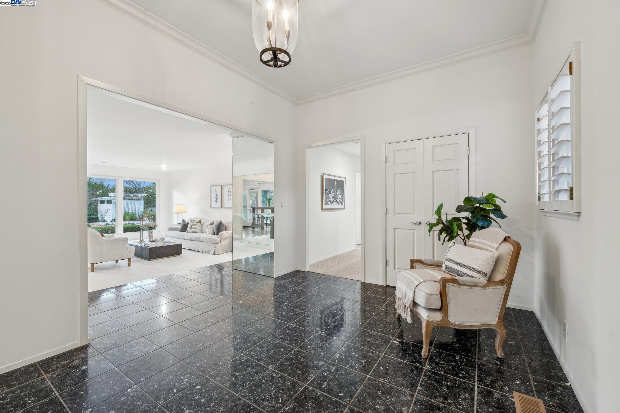 2513 Rolling Hills Ct