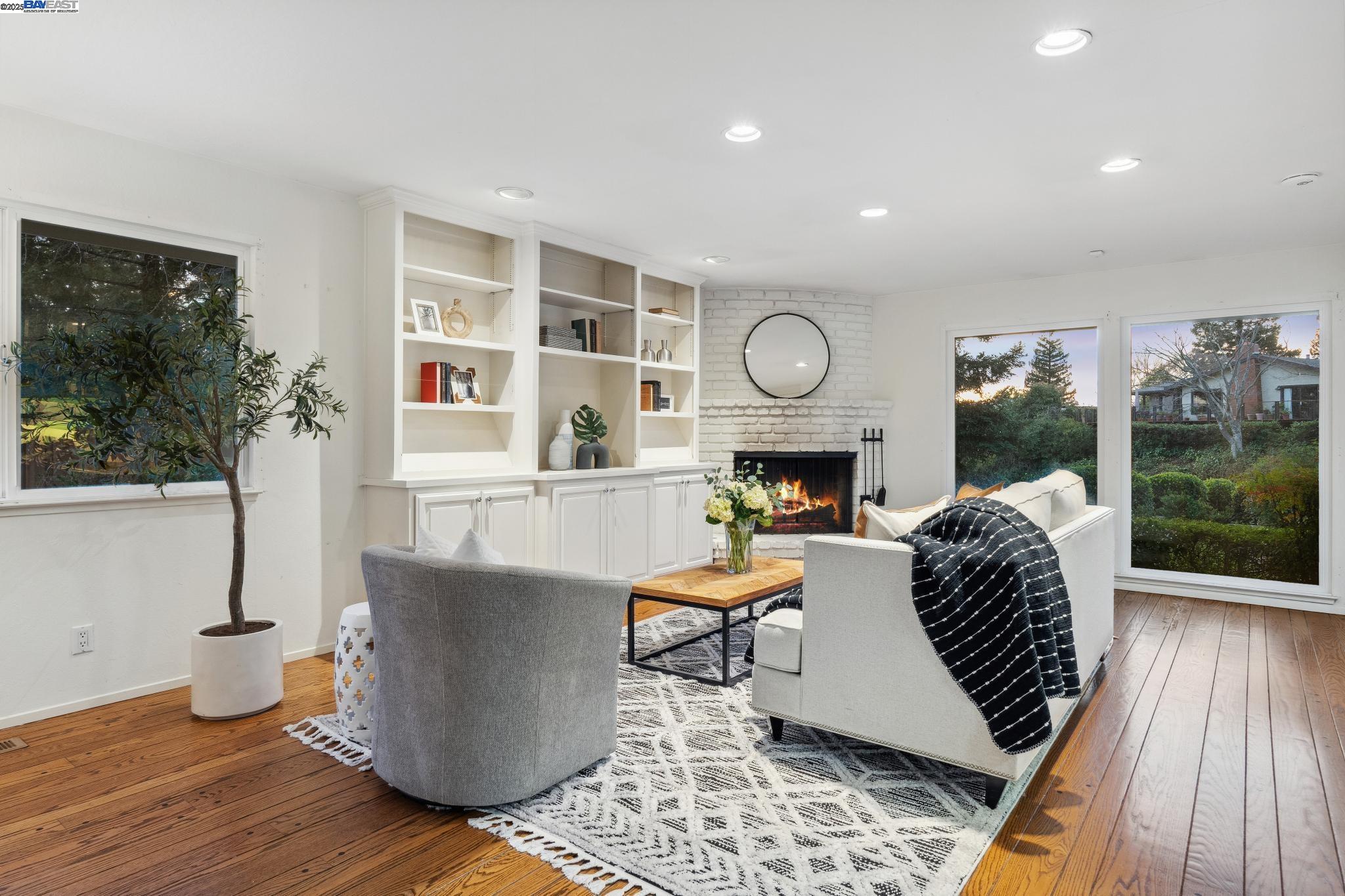 2513 Rolling Hills Ct