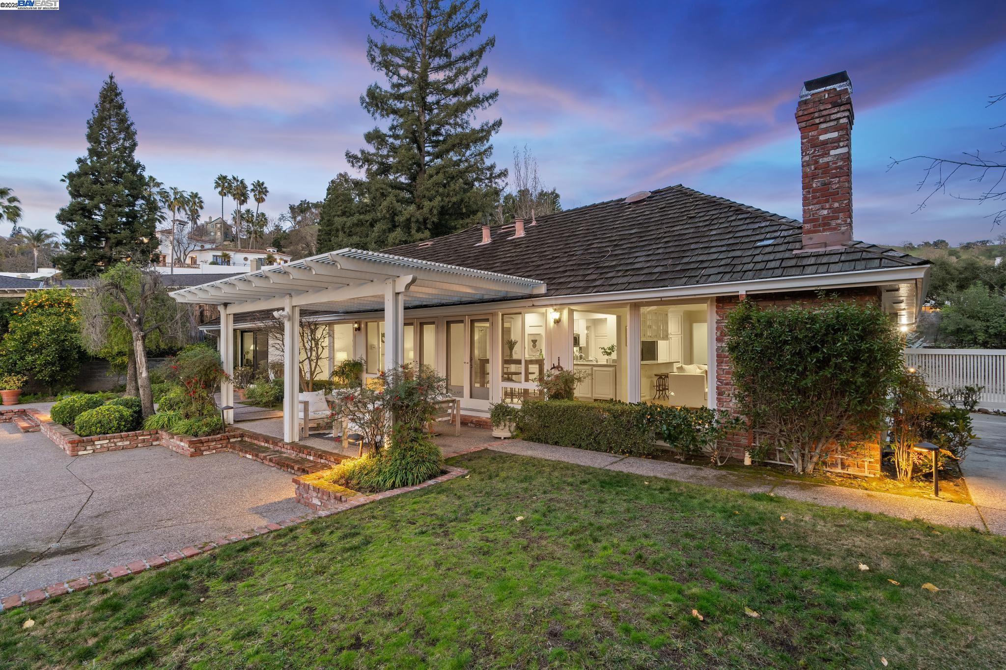 2513 Rolling Hills Ct