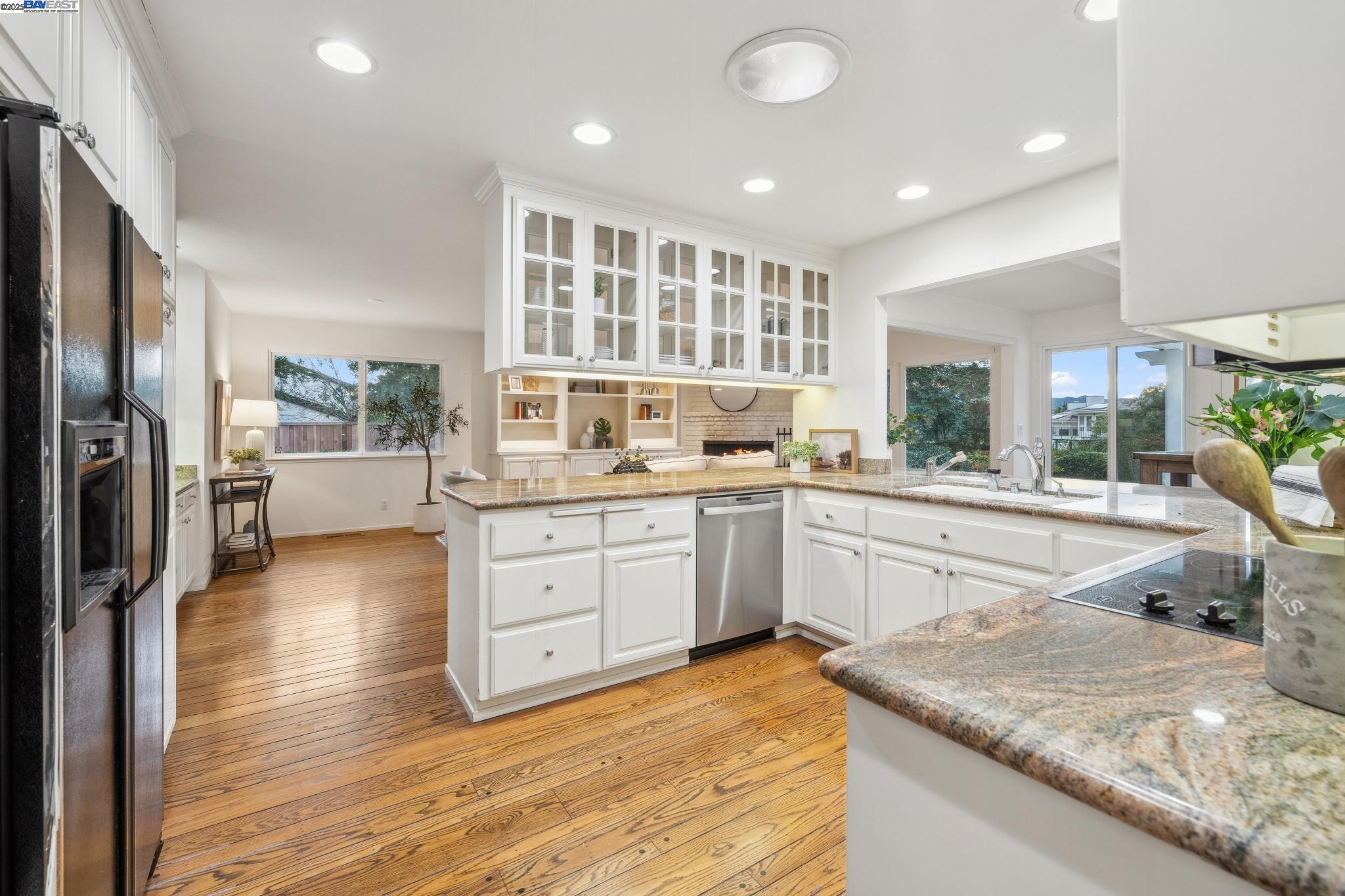 2513 Rolling Hills Ct