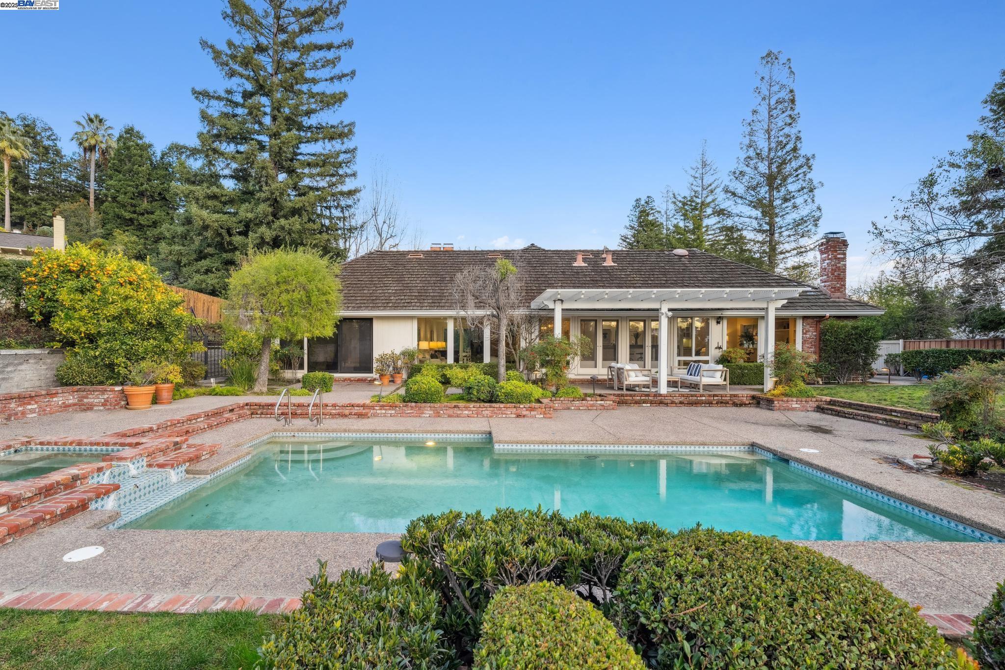 2513 Rolling Hills Ct