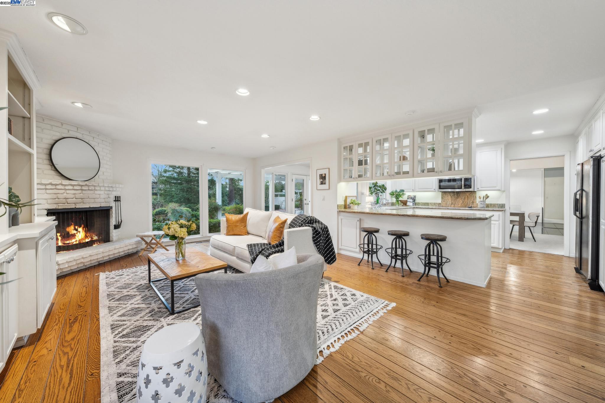 2513 Rolling Hills Ct