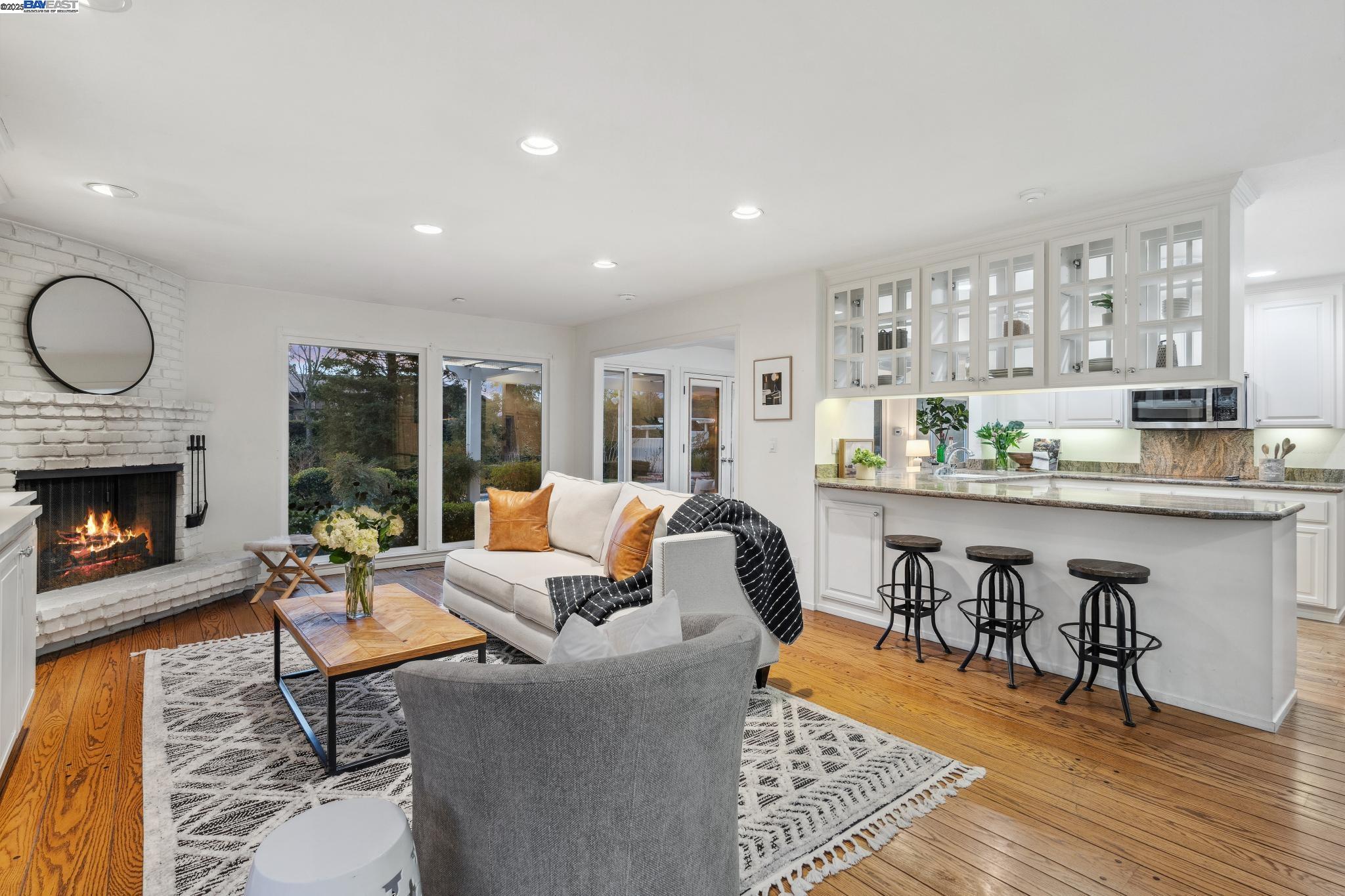 2513 Rolling Hills Ct