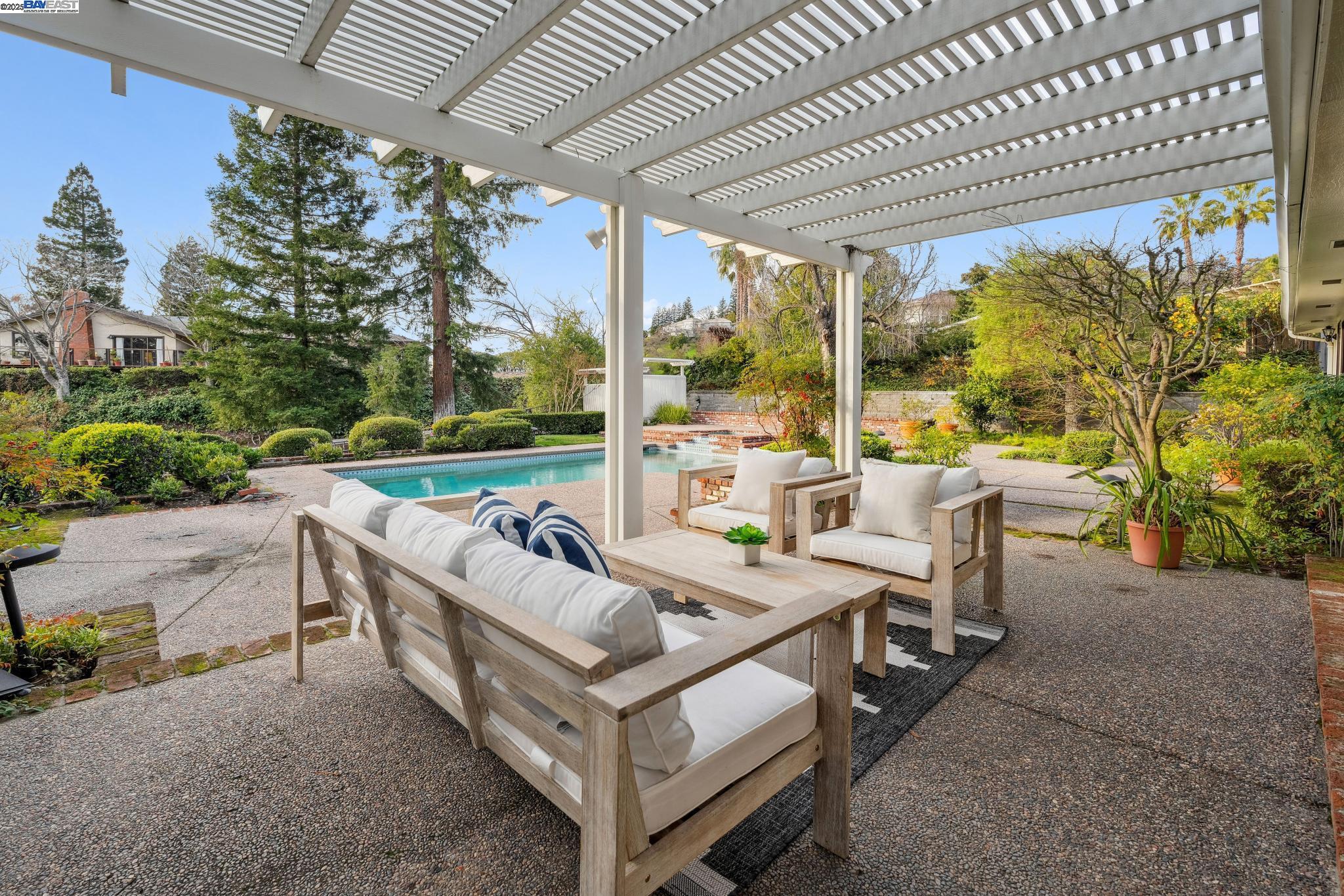 2513 Rolling Hills Ct