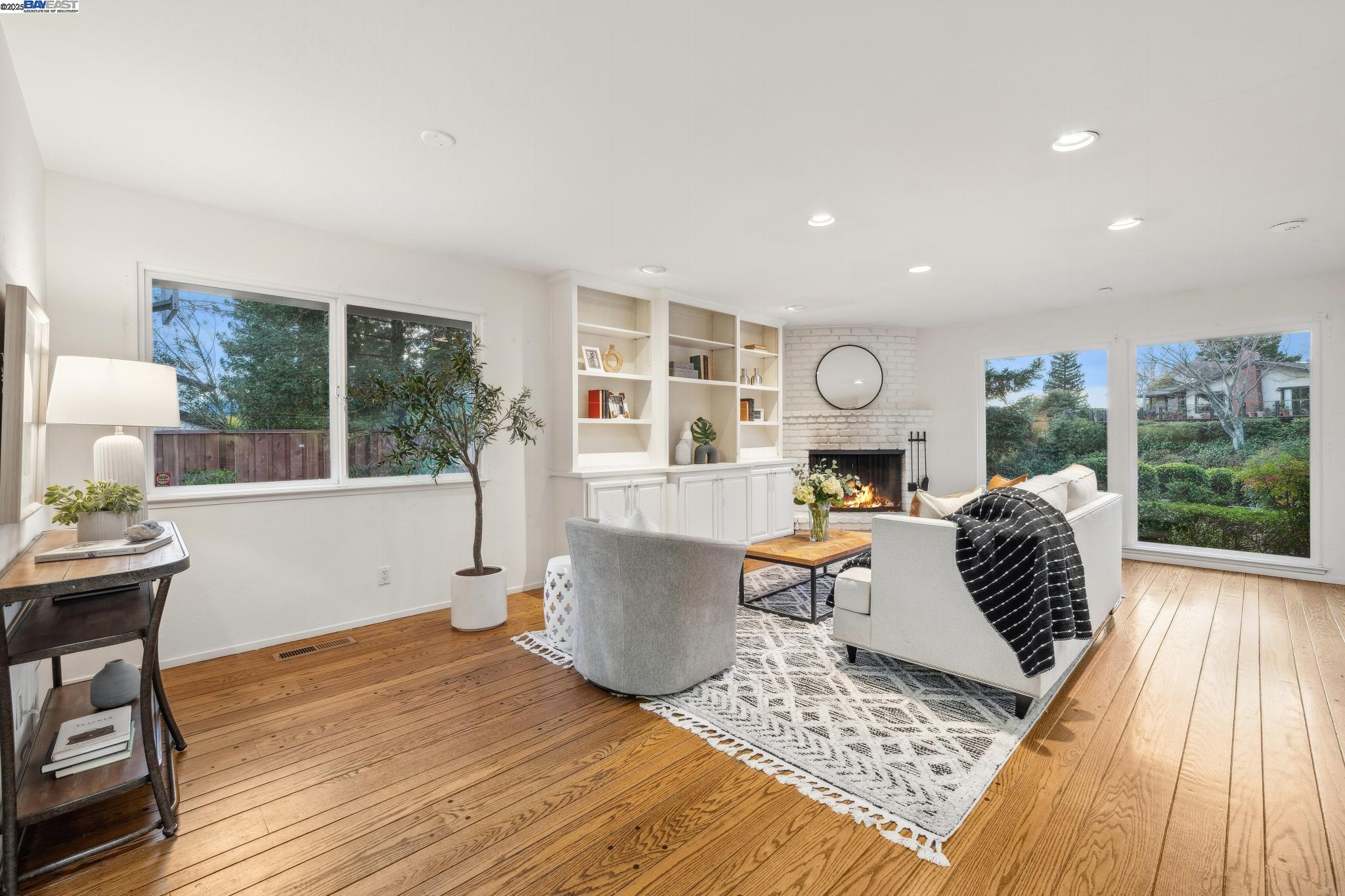 2513 Rolling Hills Ct