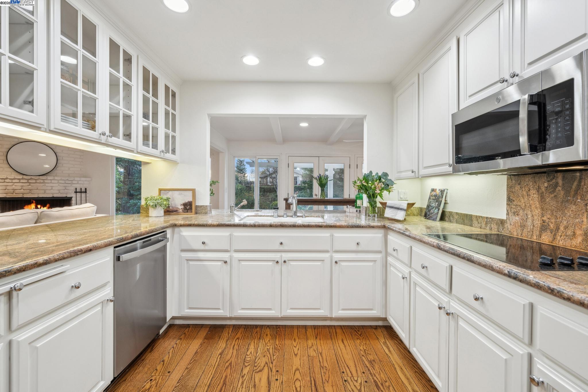 2513 Rolling Hills Ct