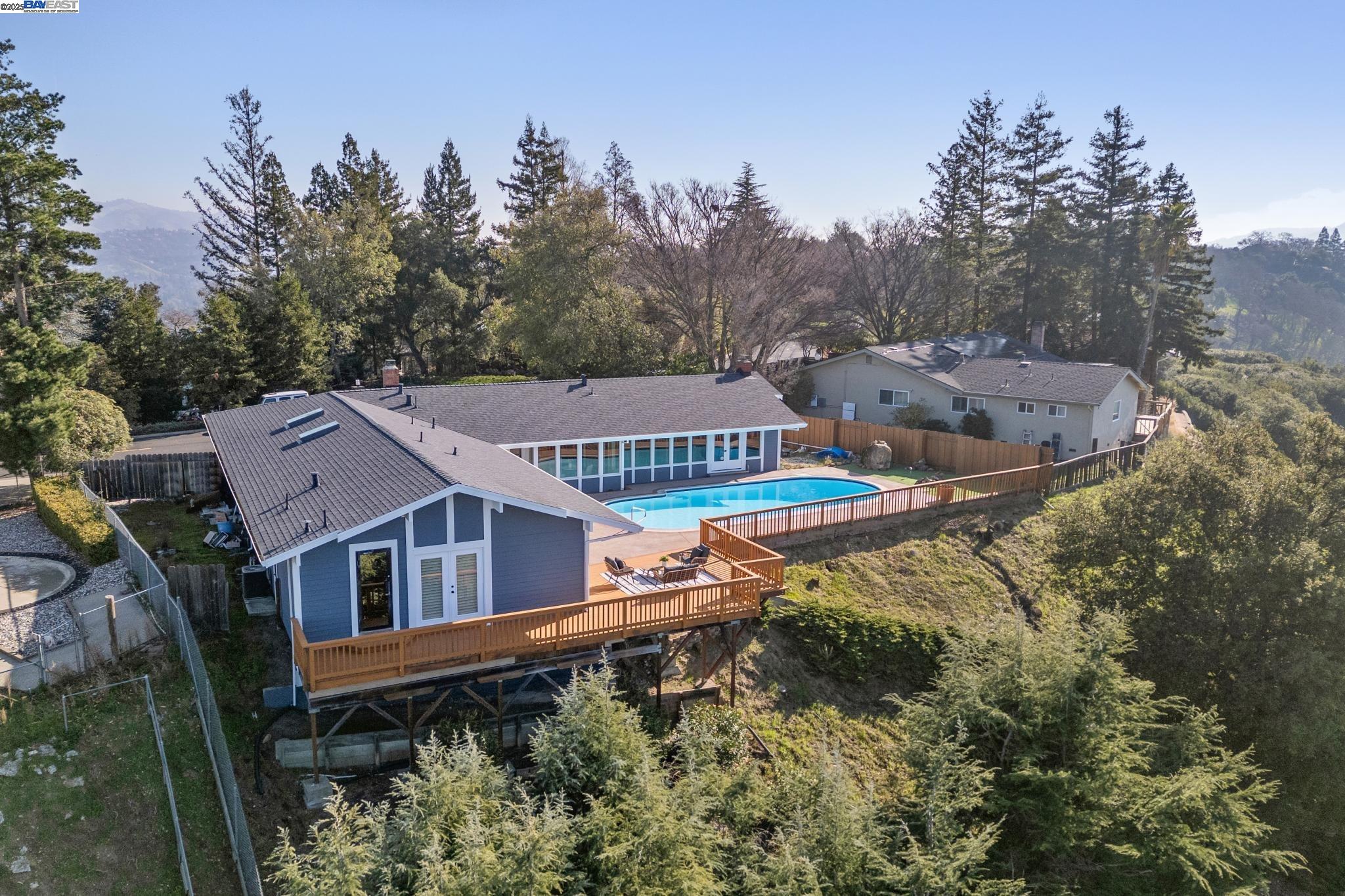 256 Castle Crest Rd