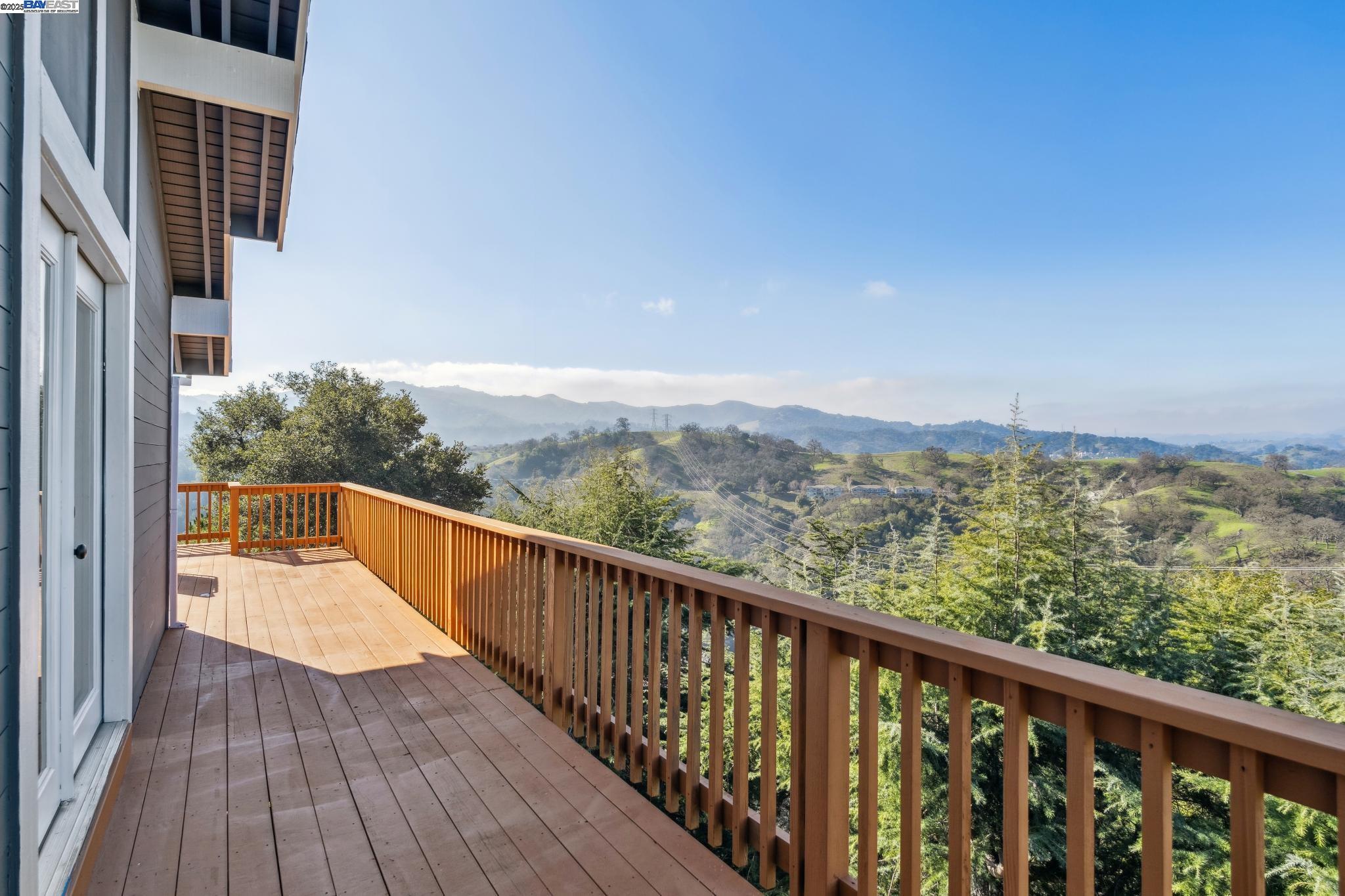256 Castle Crest Rd