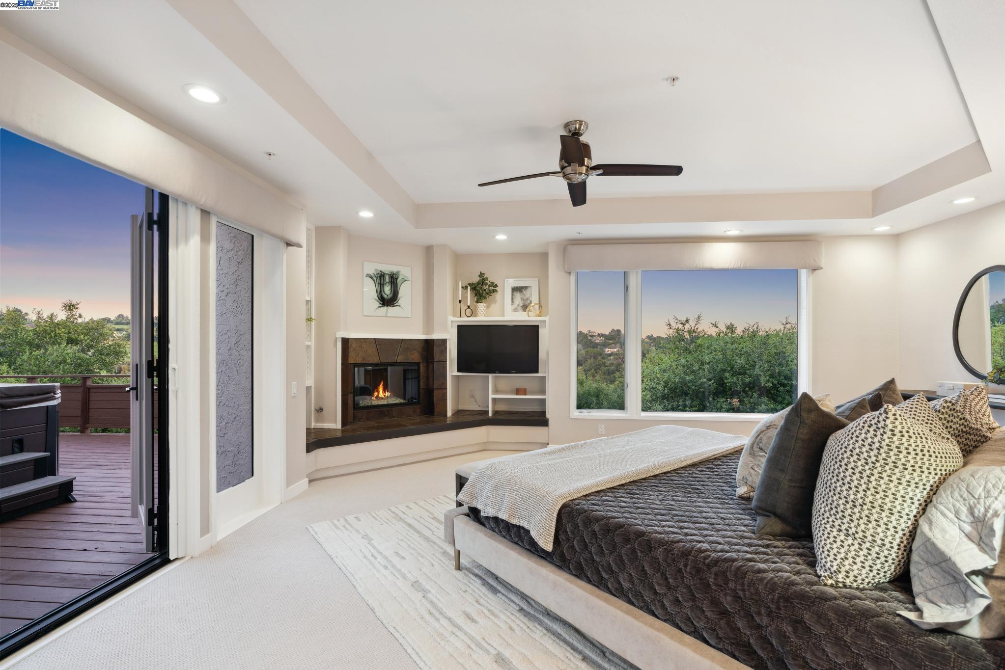 11 Leslyn Lane