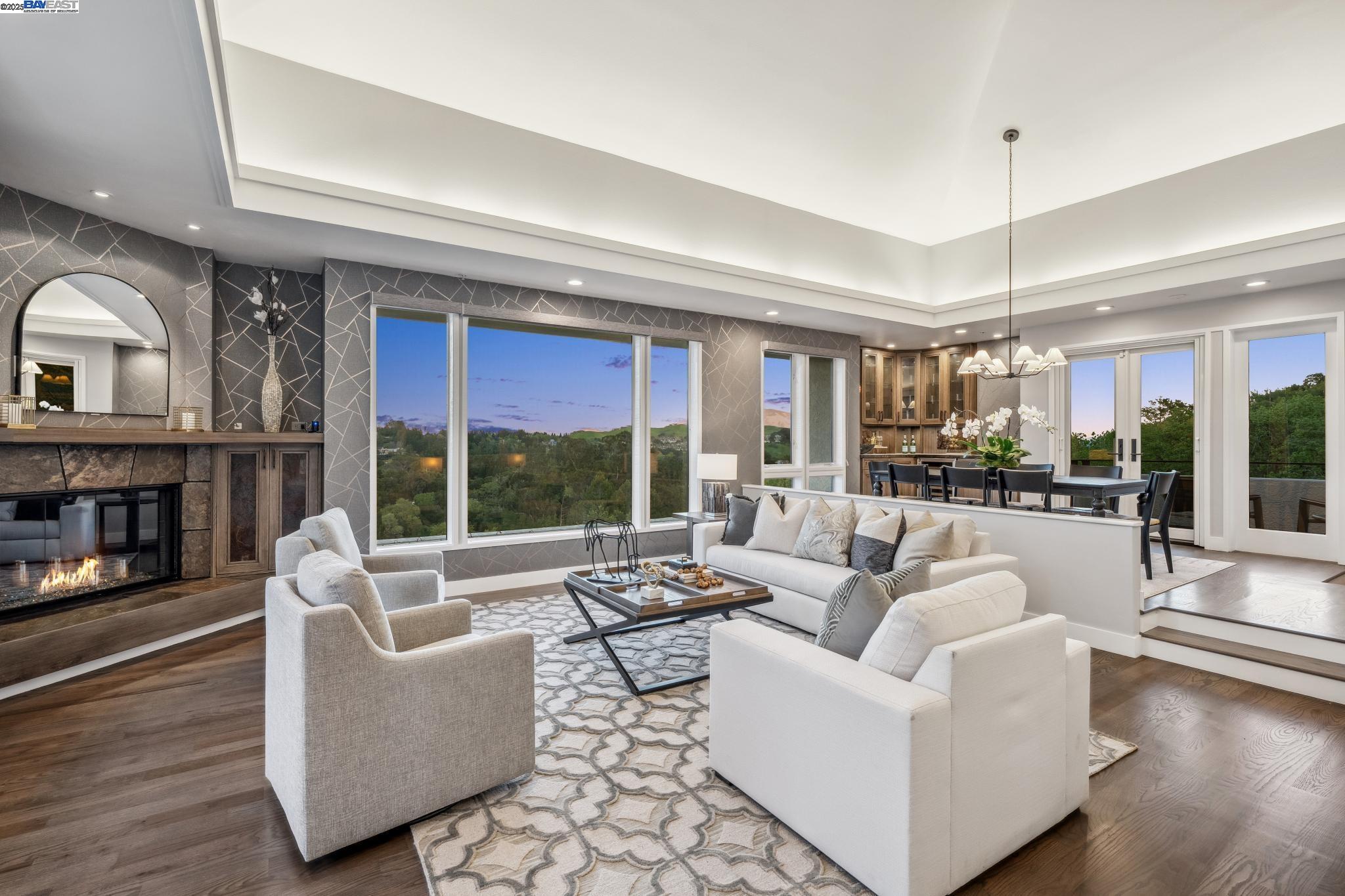 11 Leslyn Lane