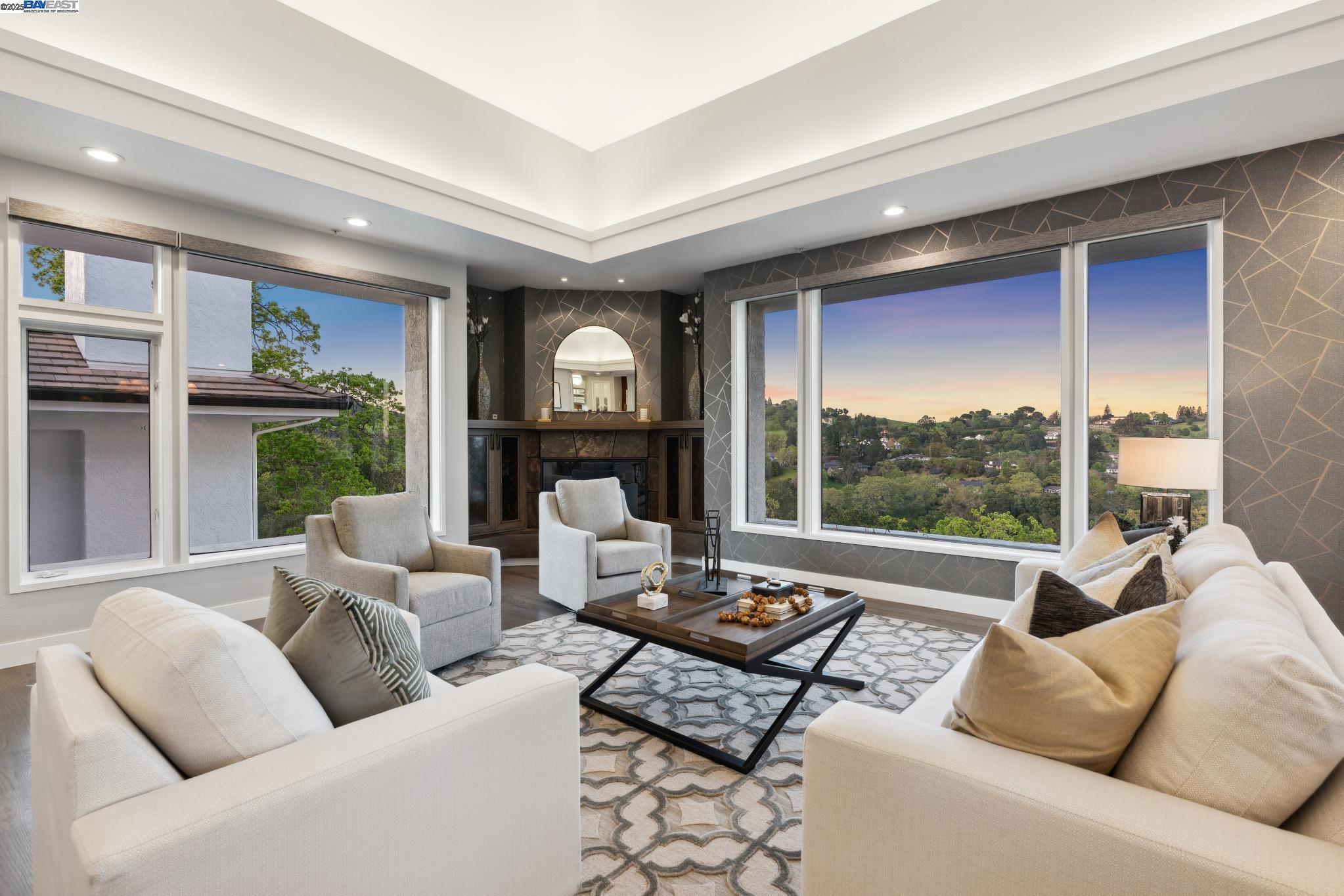 11 Leslyn Lane