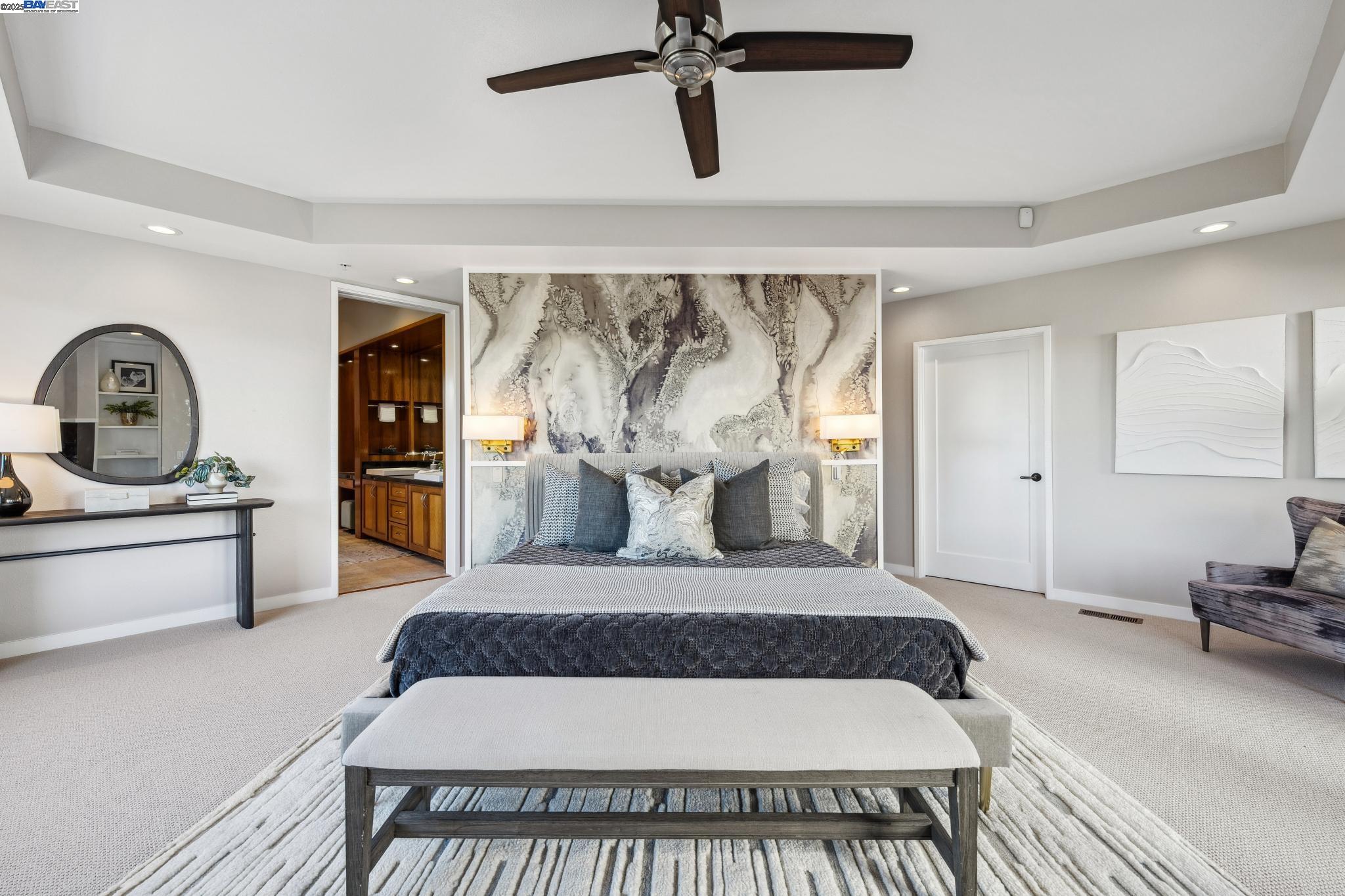 11 Leslyn Lane