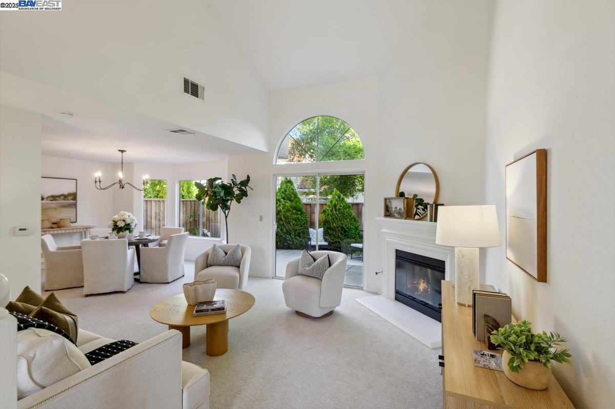 909 Cloverberry Way