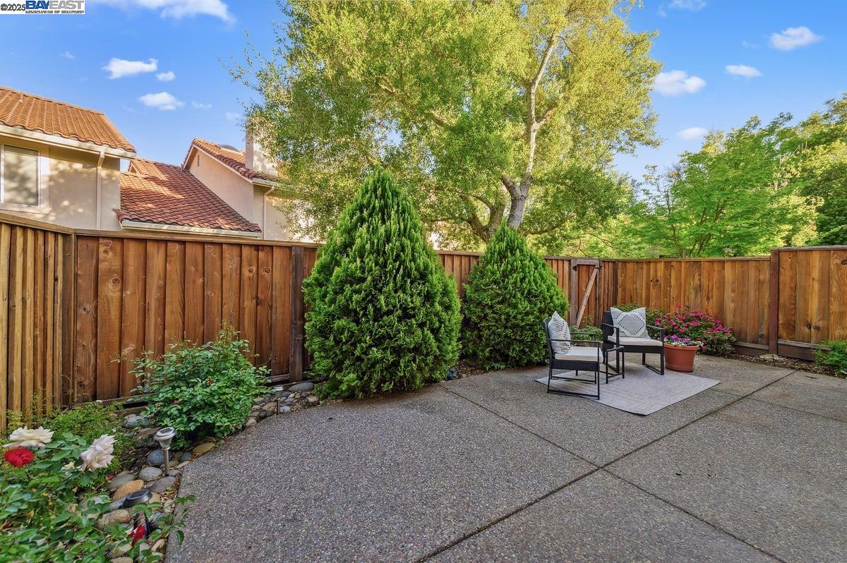 909 Cloverberry Way