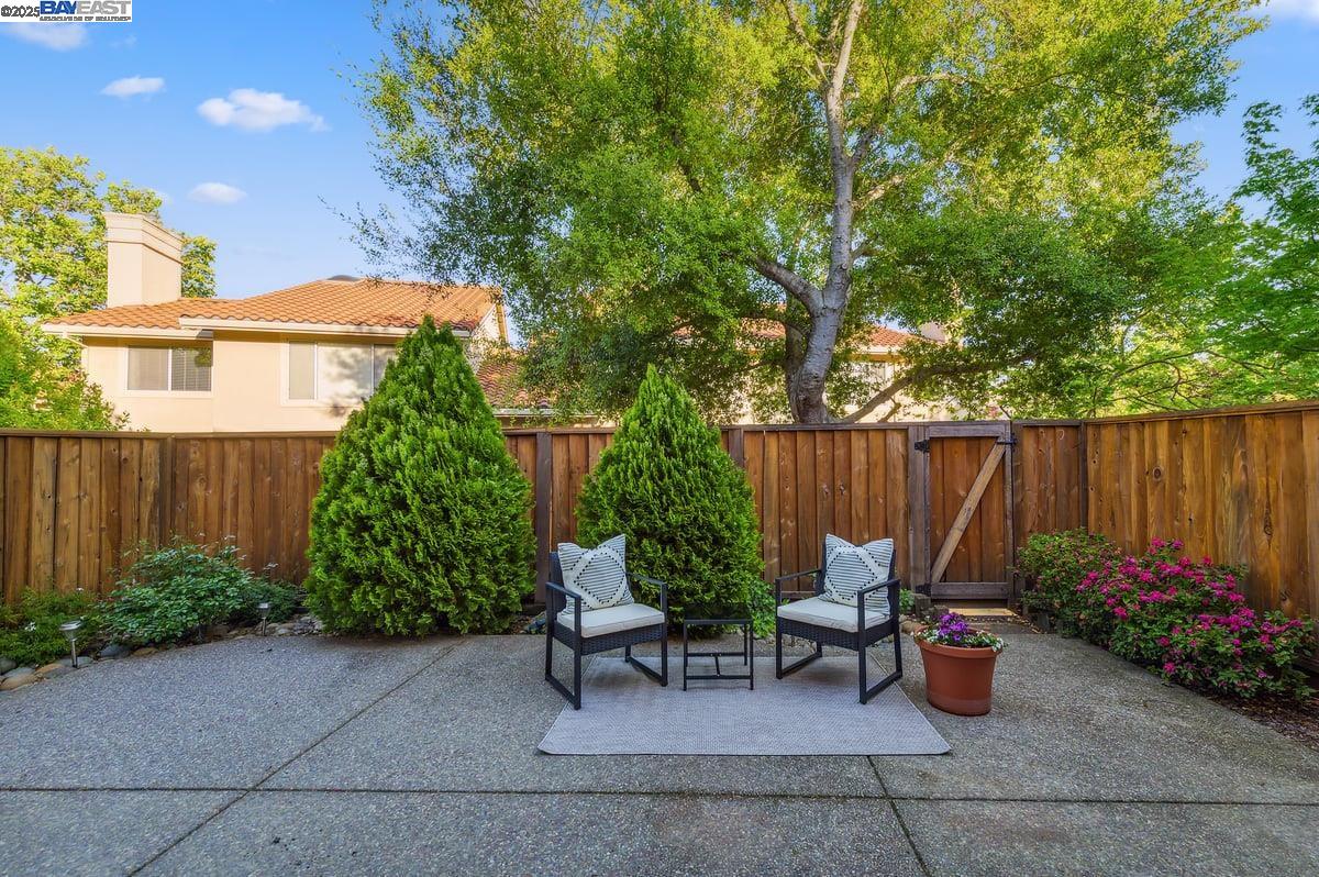 909 Cloverberry Way