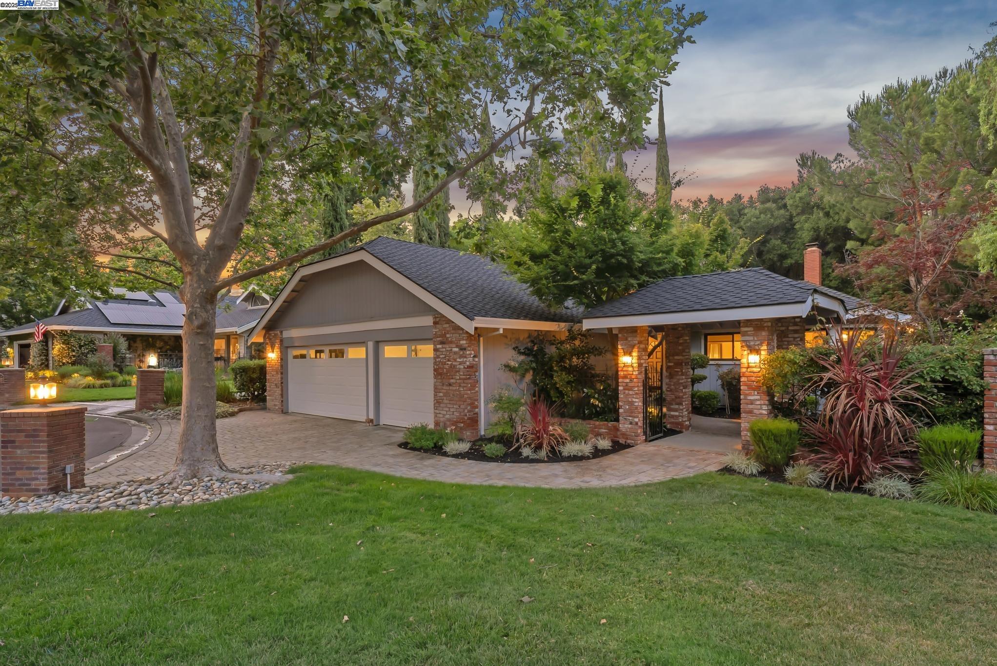 45 Oakridge Lane