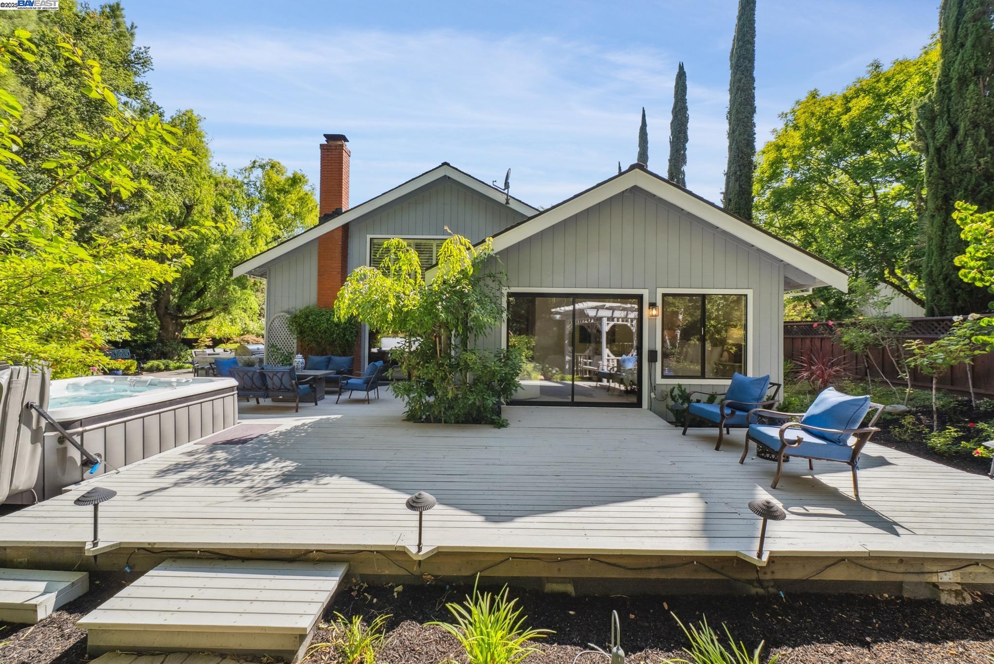 45 Oakridge Lane