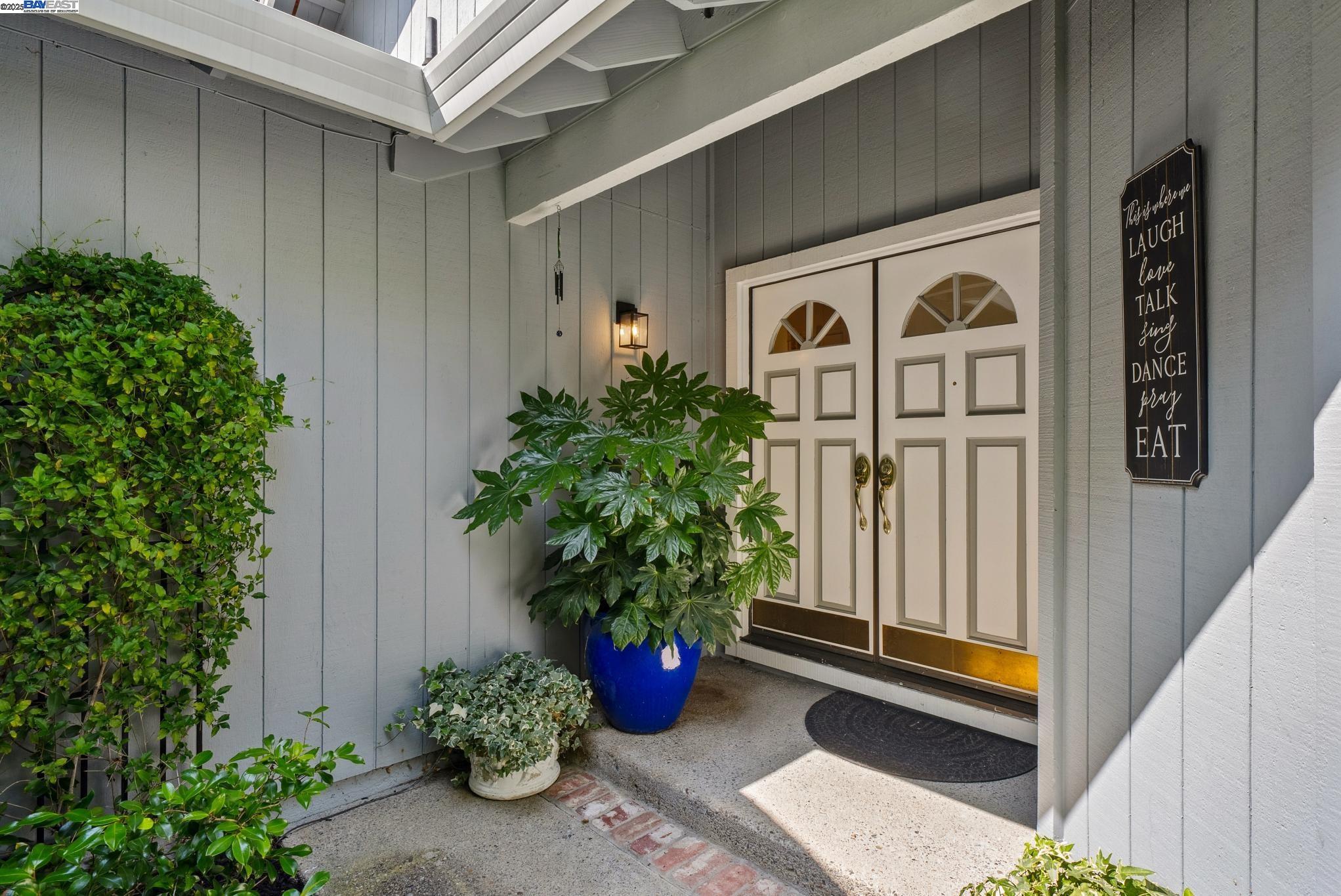 45 Oakridge Lane