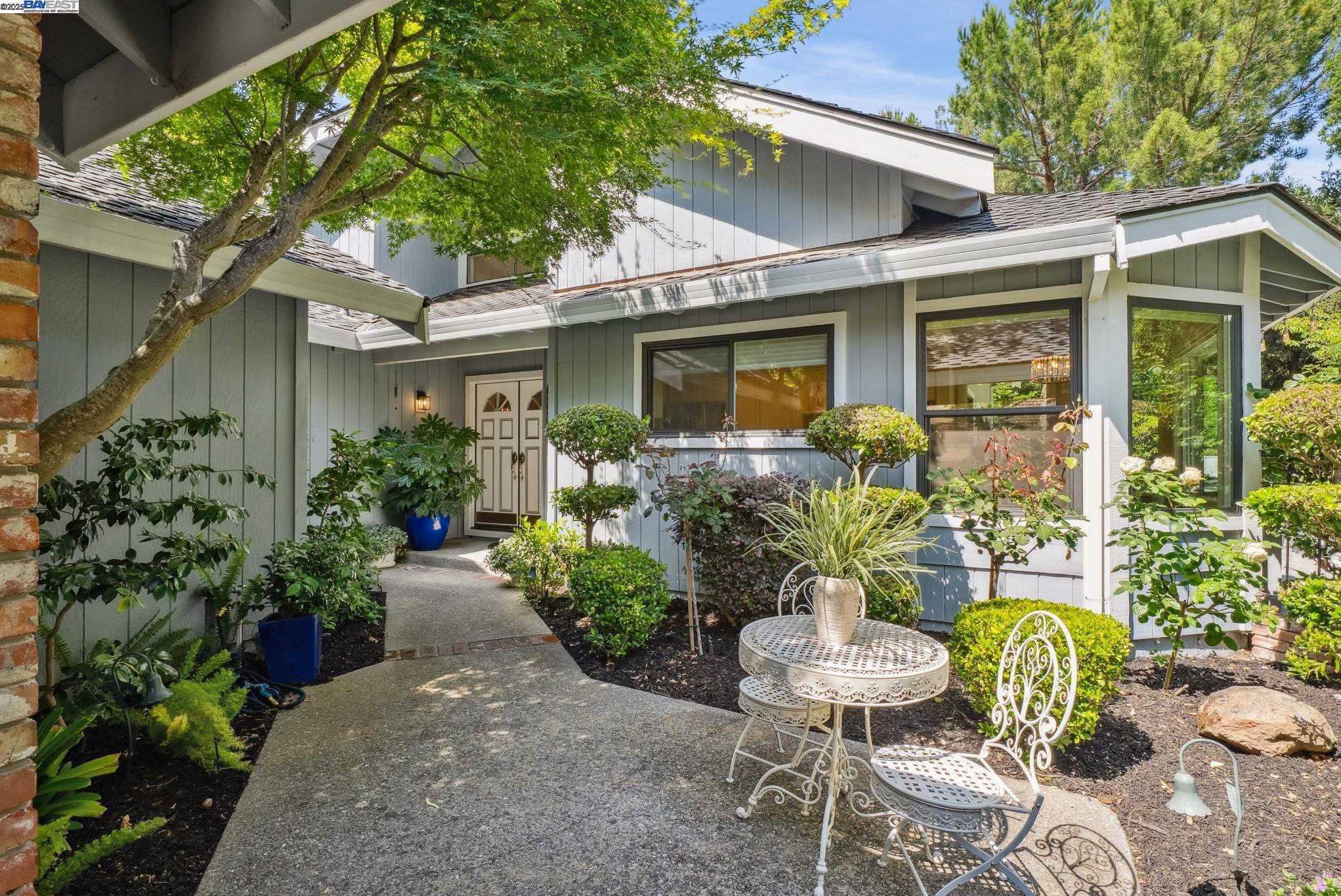 45 Oakridge Lane