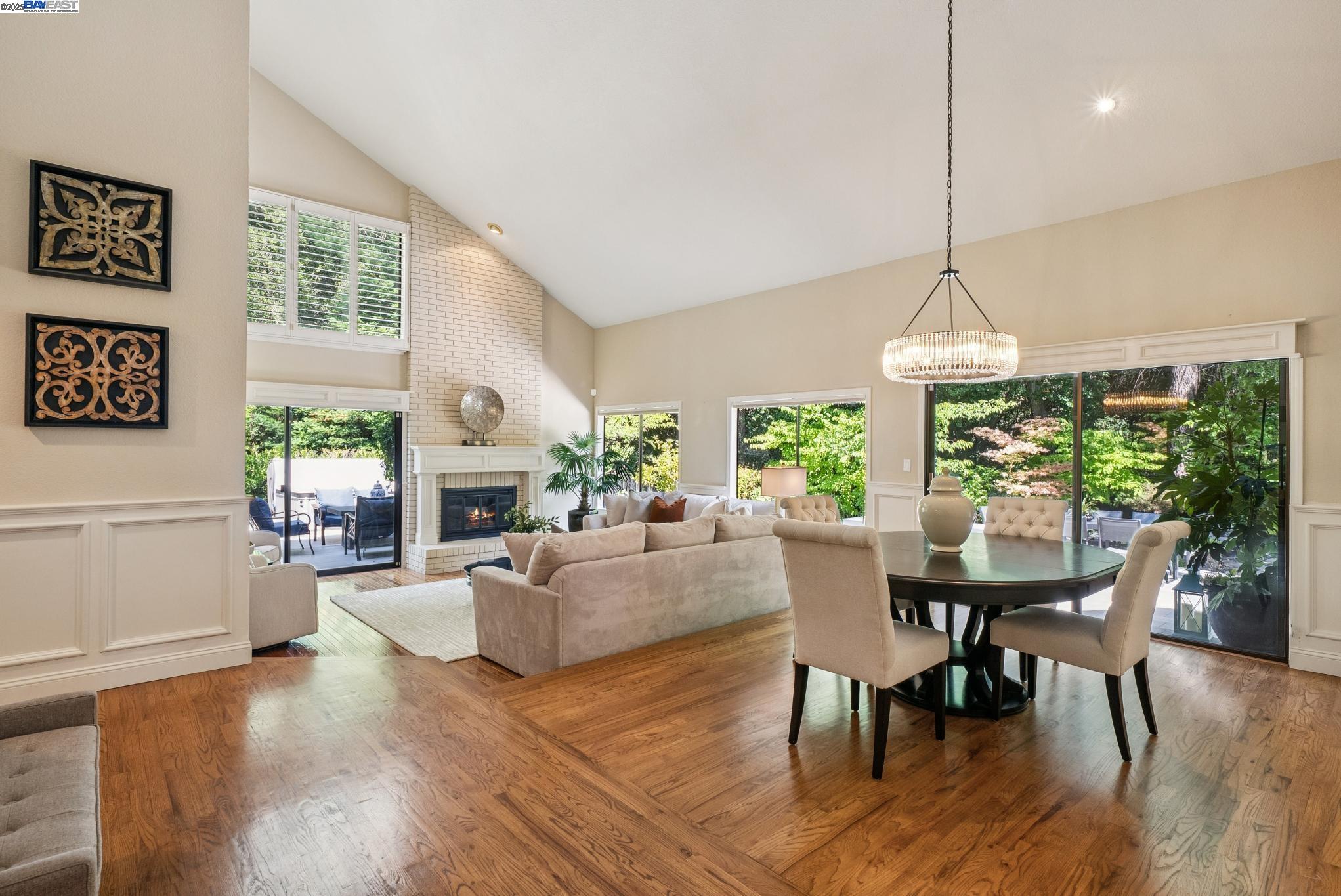 45 Oakridge Lane