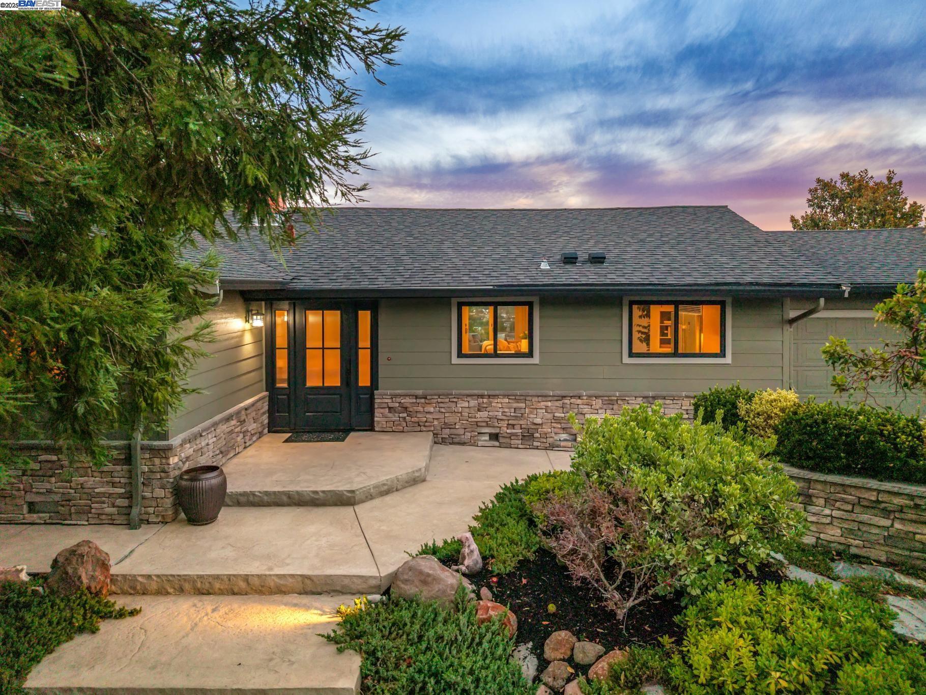 2452 Cherry Hills Dr.