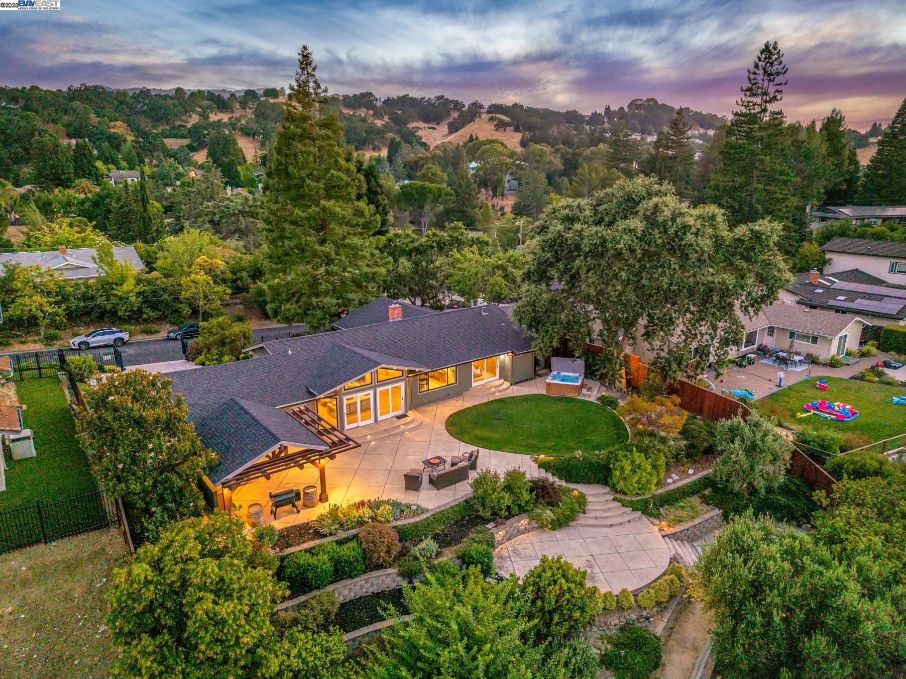 2452 Cherry Hills Dr.