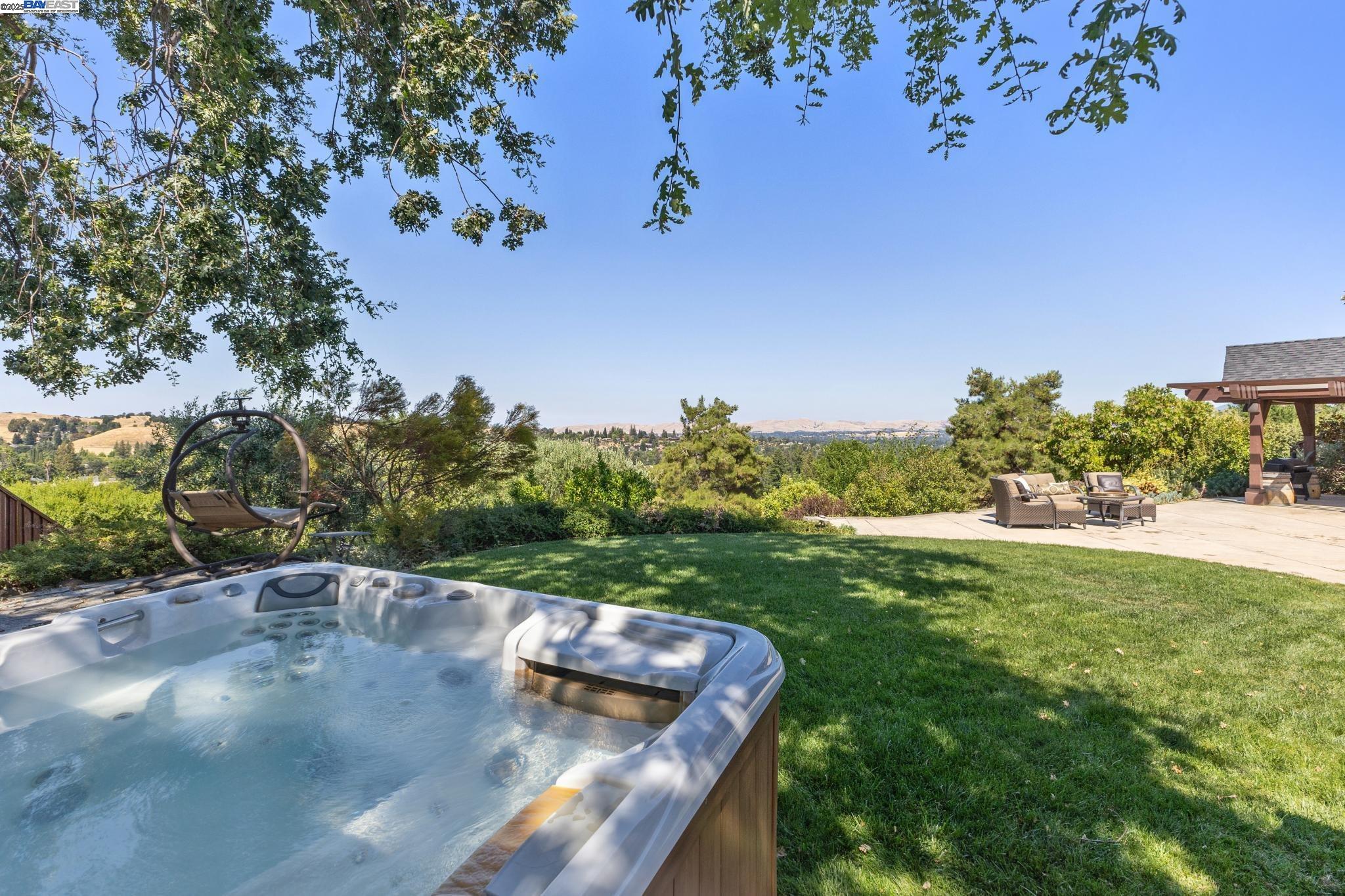 2452 Cherry Hills Dr.