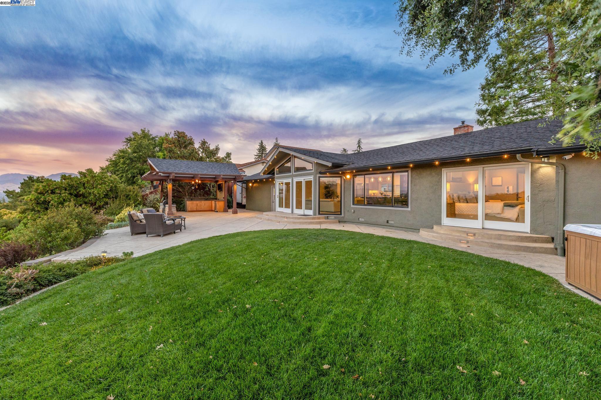 2452 Cherry Hills Dr.