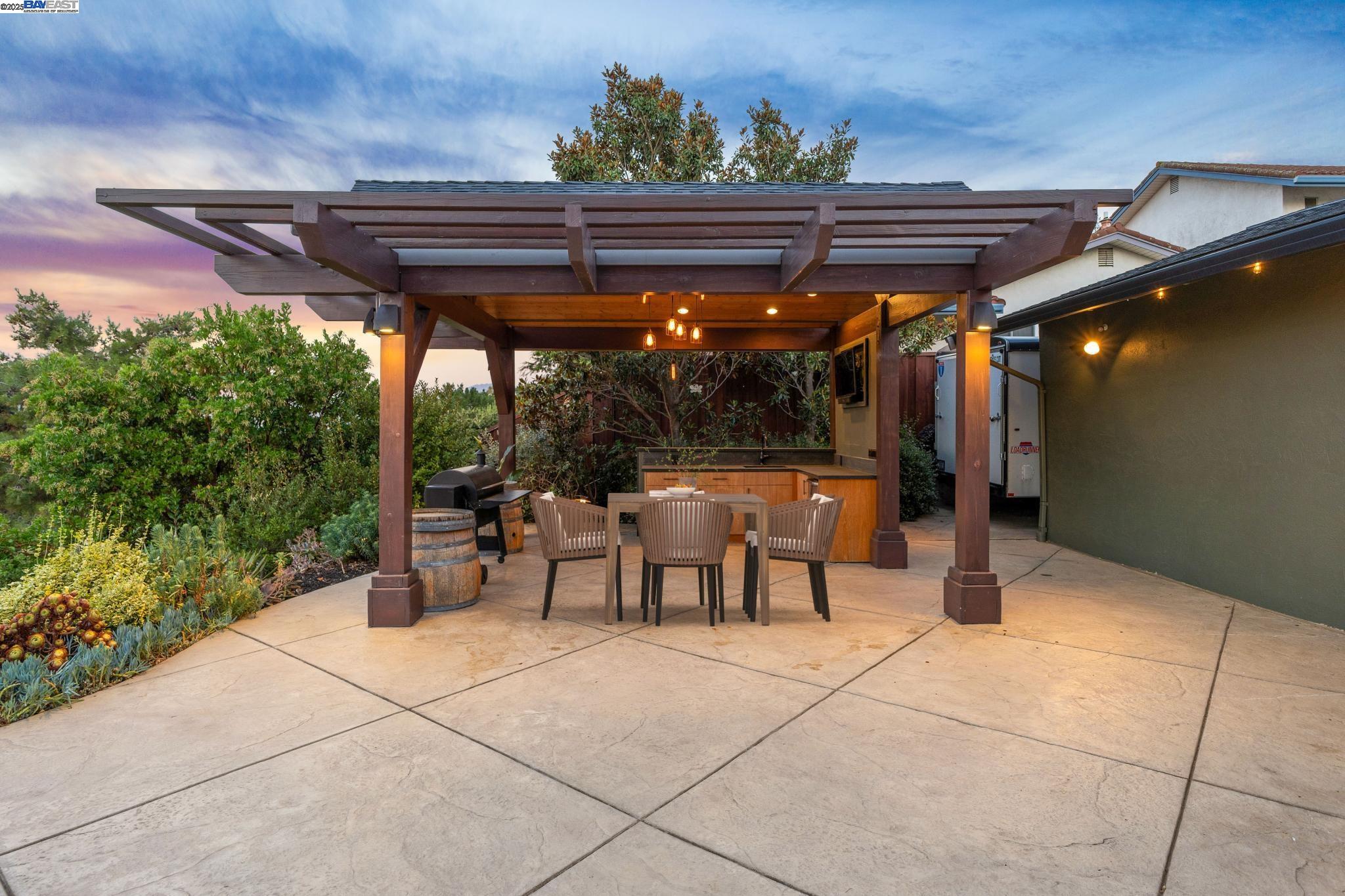 2452 Cherry Hills Dr.