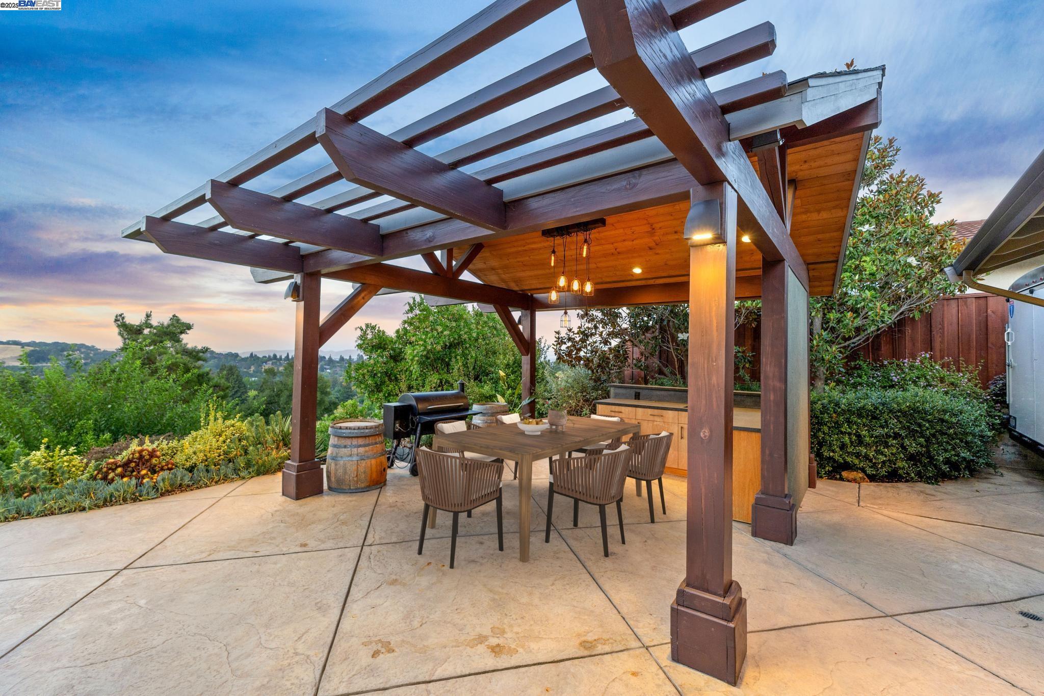 2452 Cherry Hills Dr.