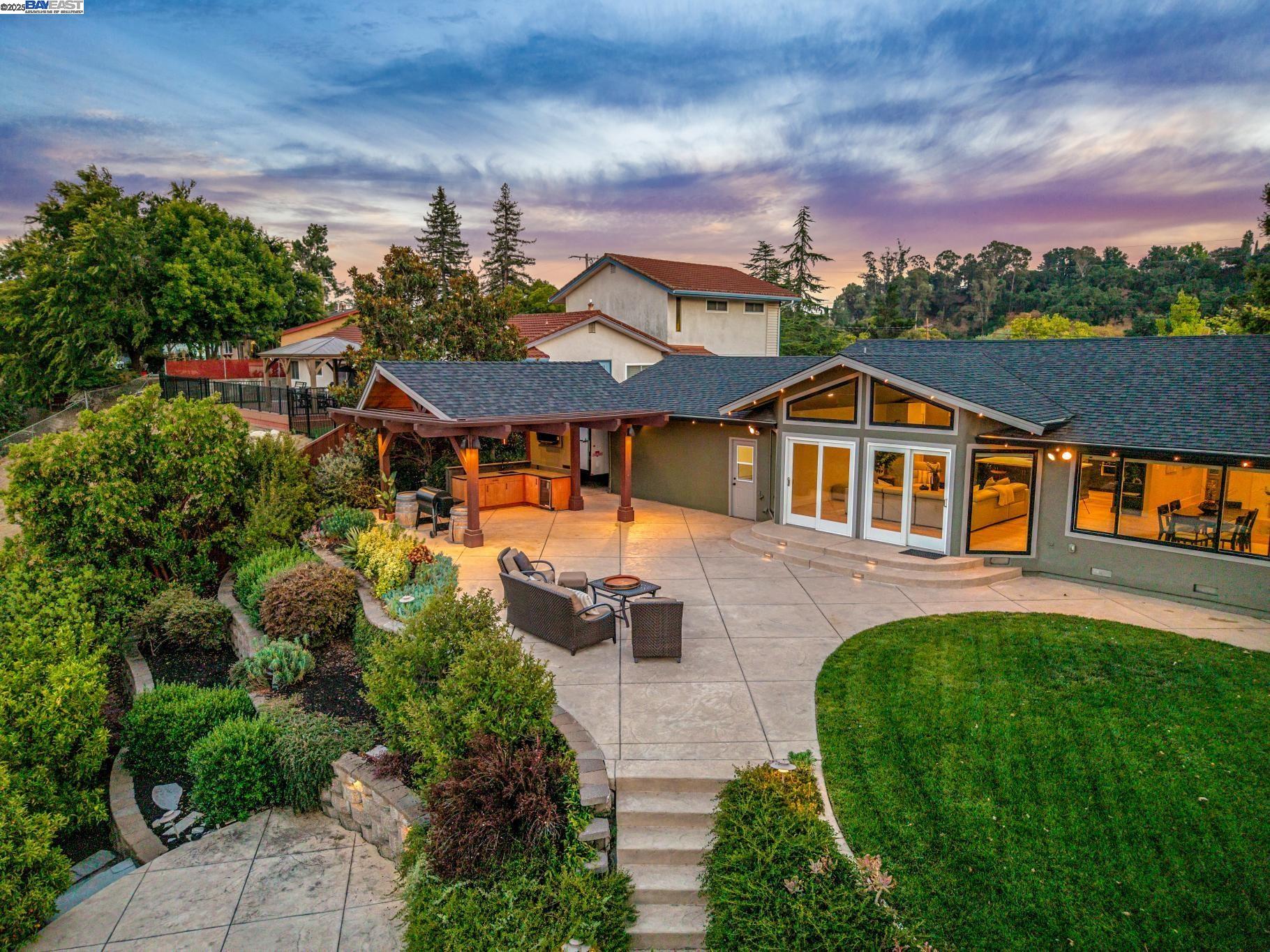 2452 Cherry Hills Dr.