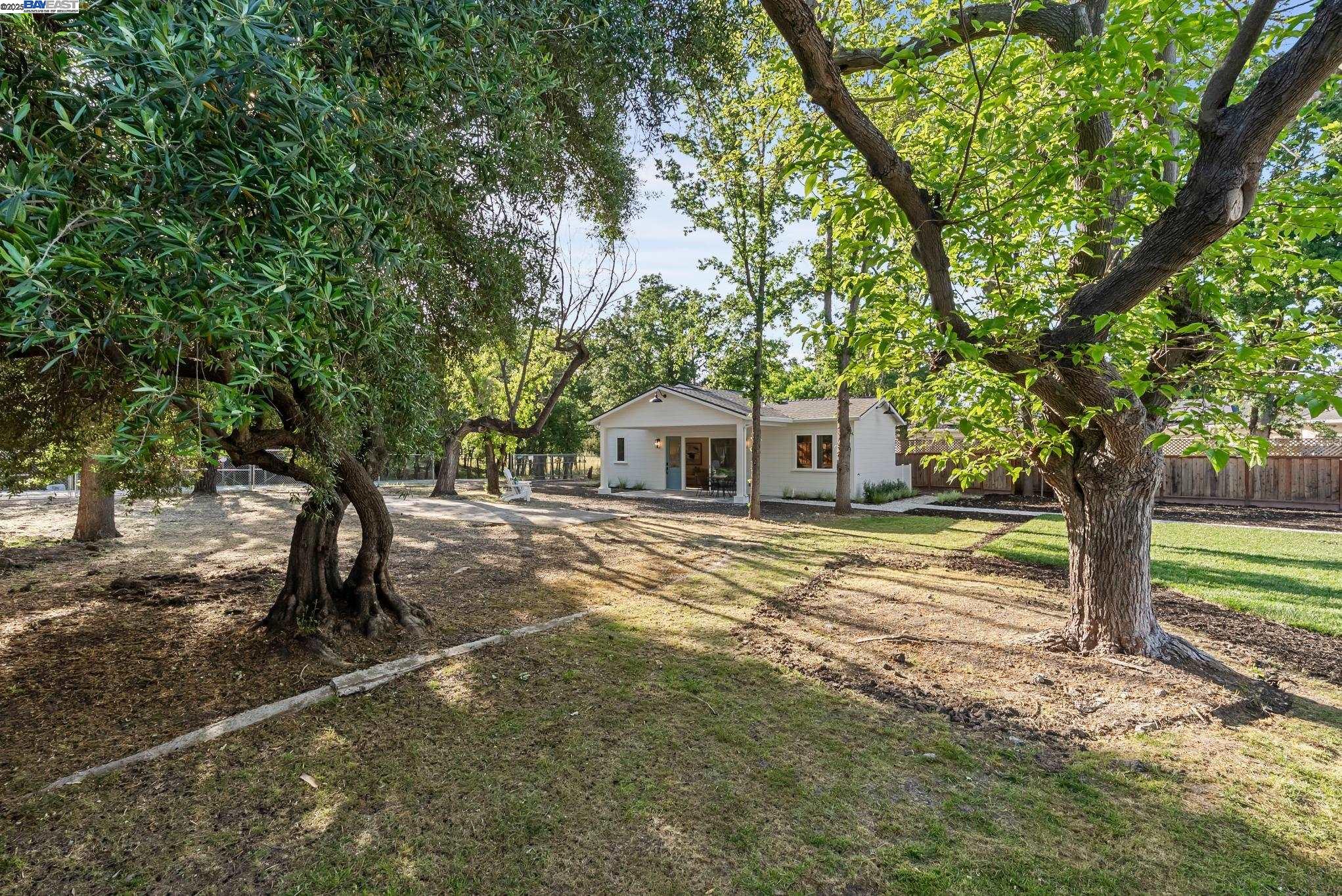 2129 Youngs Ct