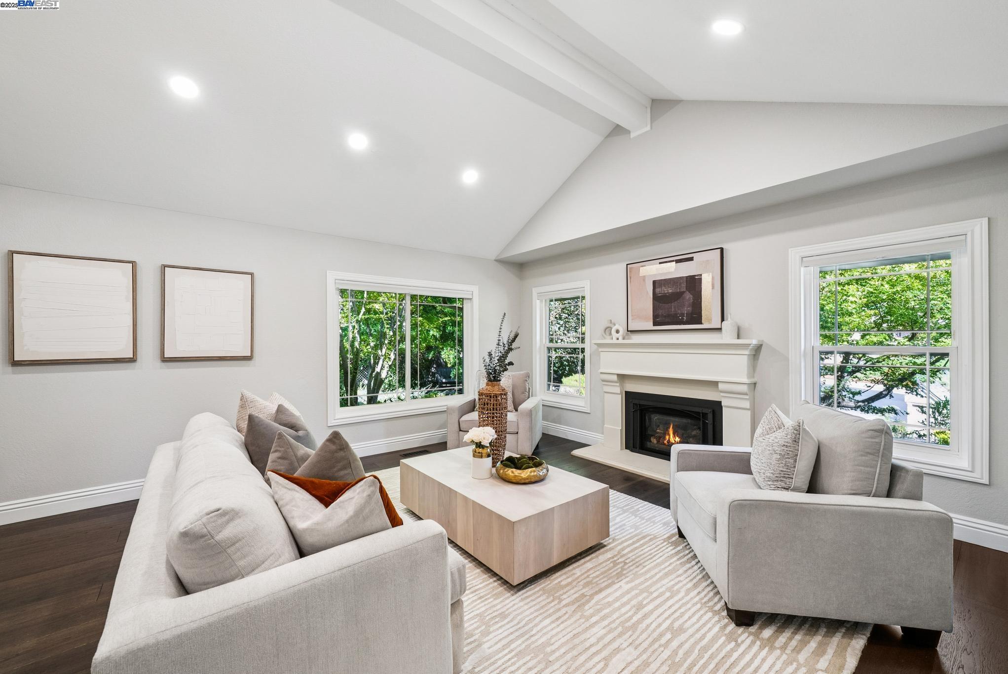 235 Saint Paul Dr