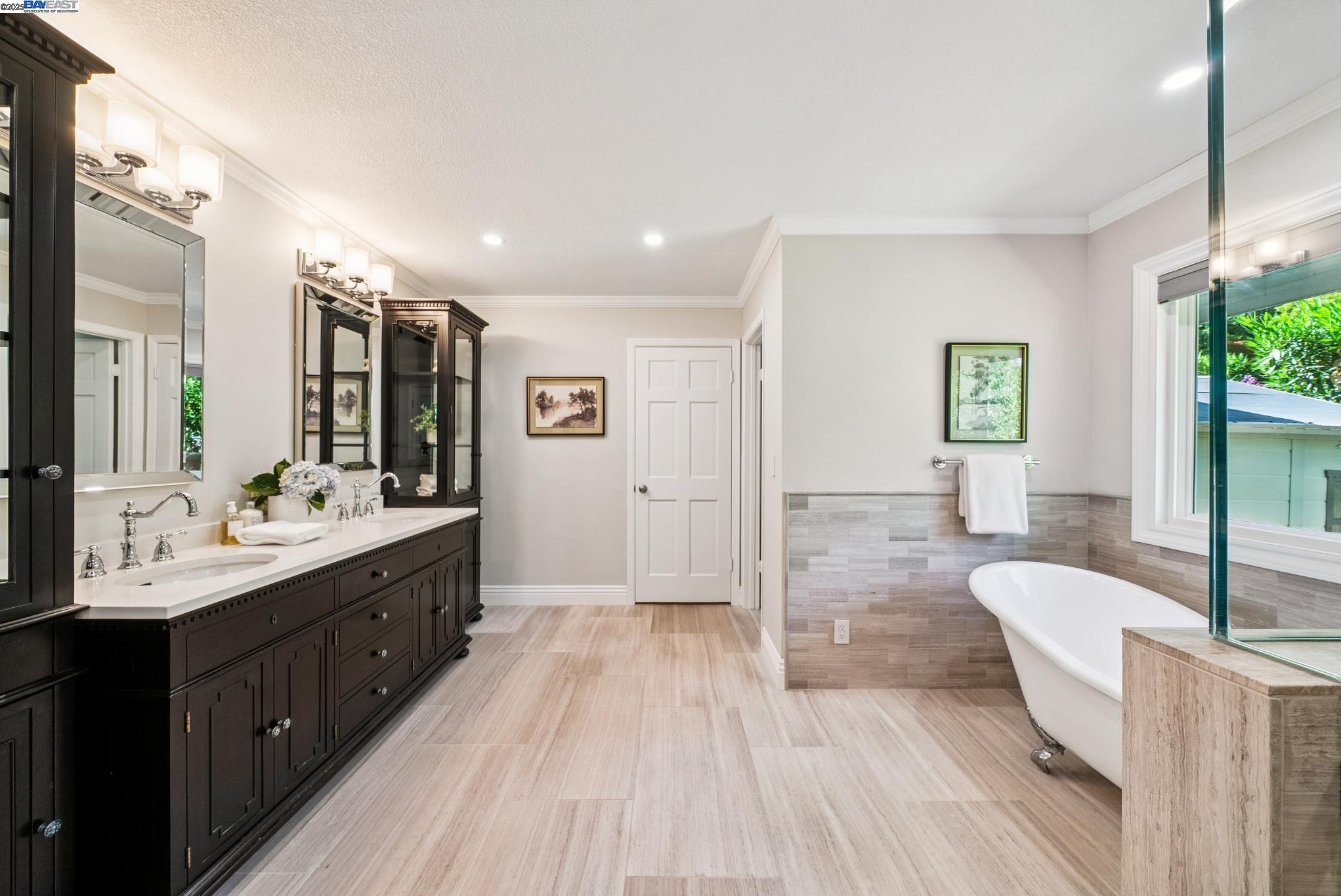 235 Saint Paul Dr