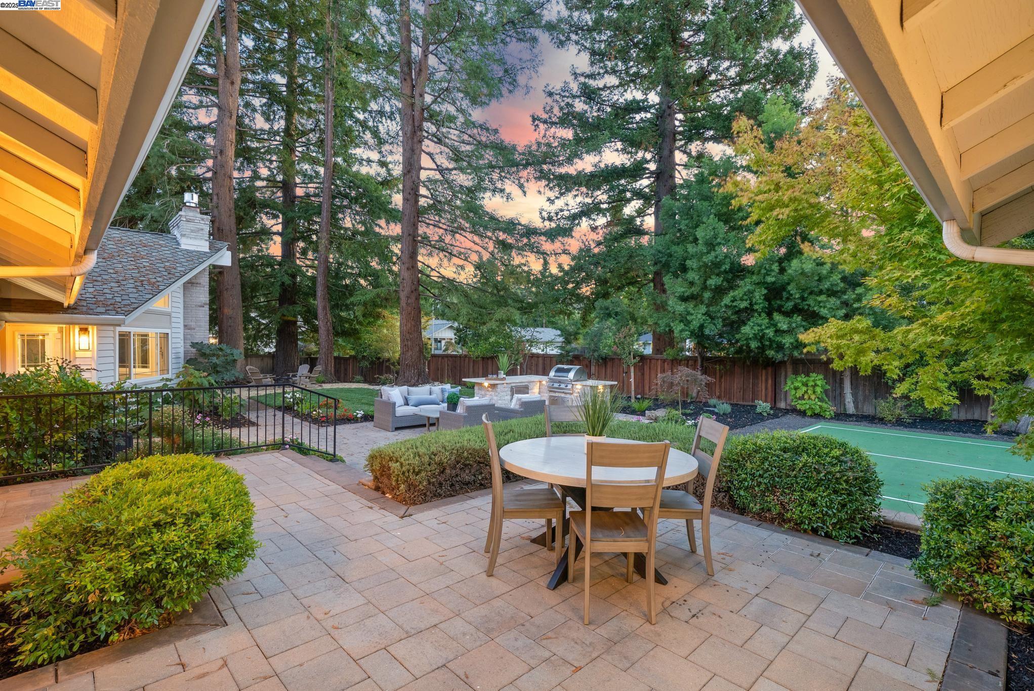 235 Saint Paul Dr