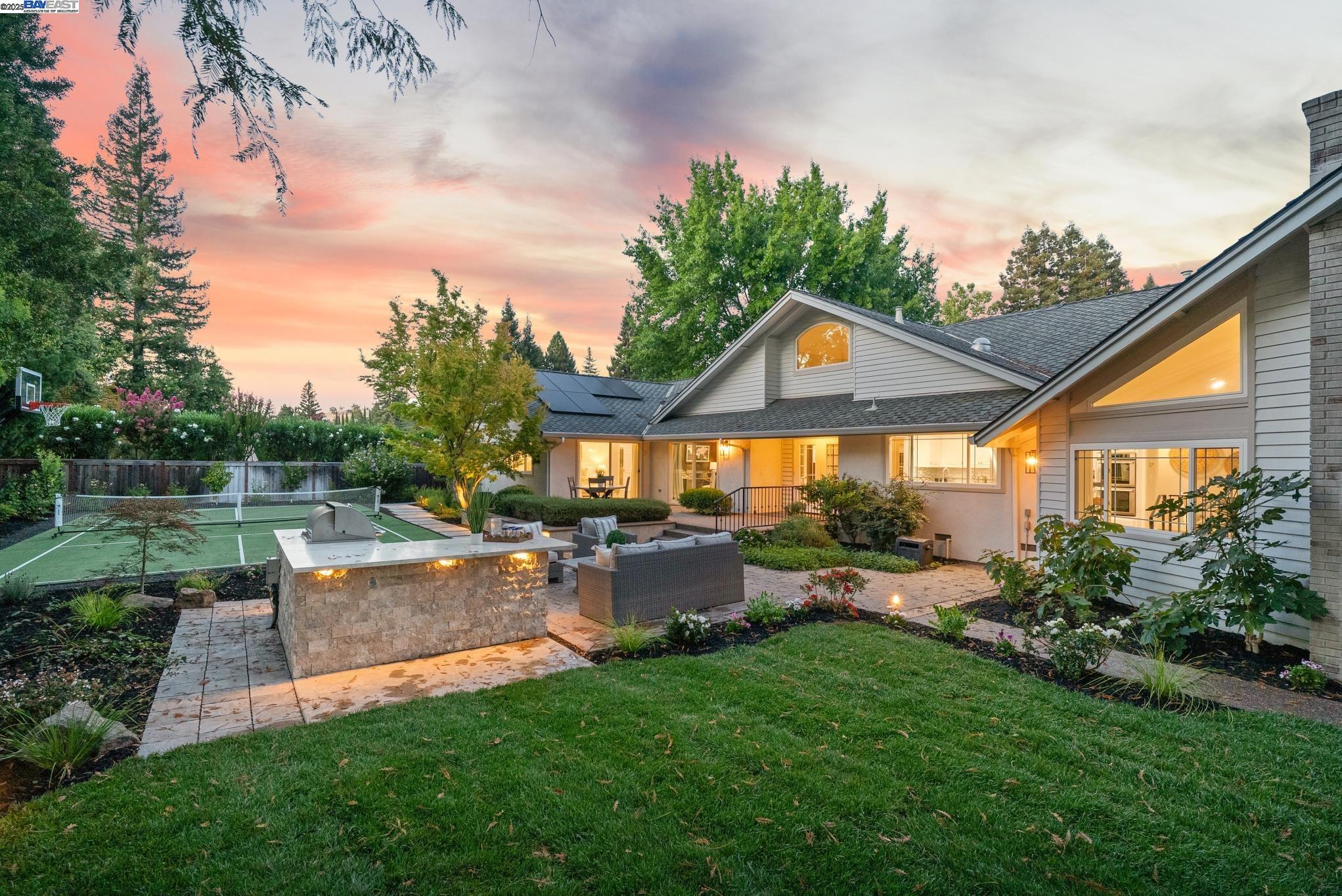 235 Saint Paul Dr