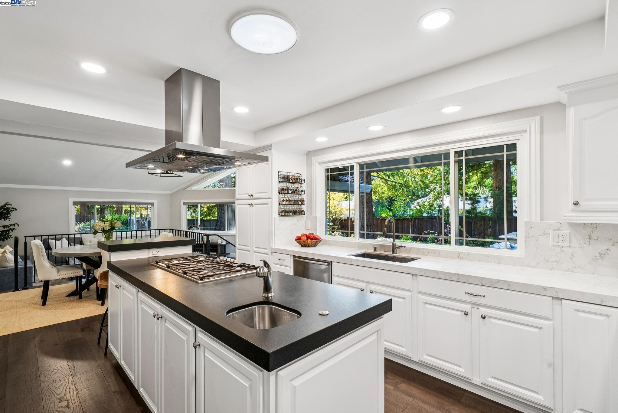 235 Saint Paul Dr