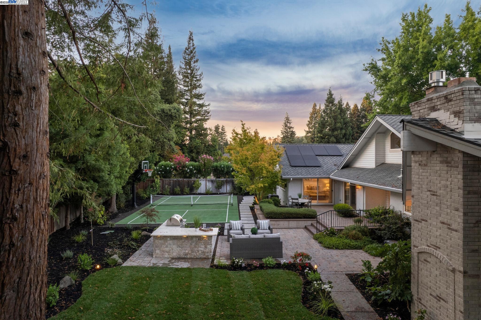 235 Saint Paul Dr