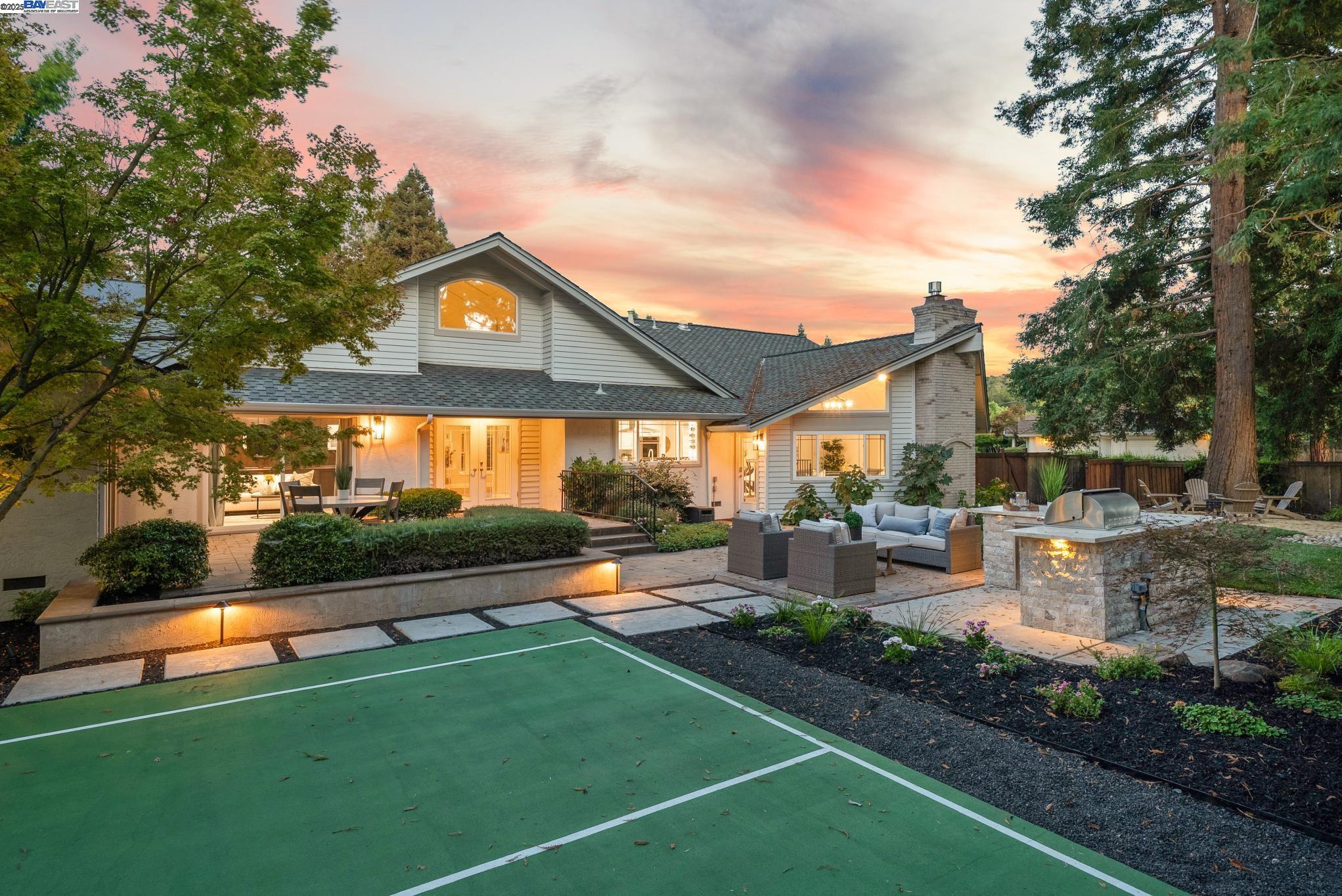 235 Saint Paul Dr