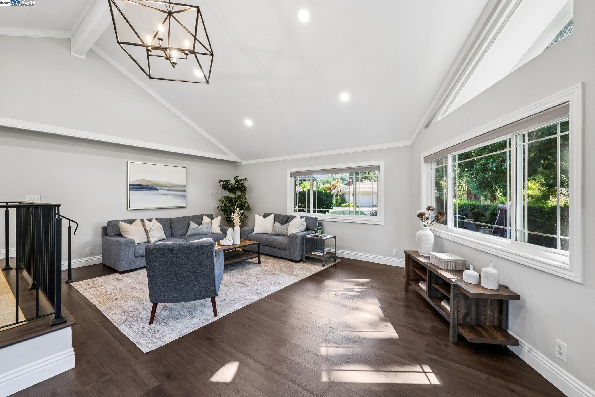 235 Saint Paul Dr