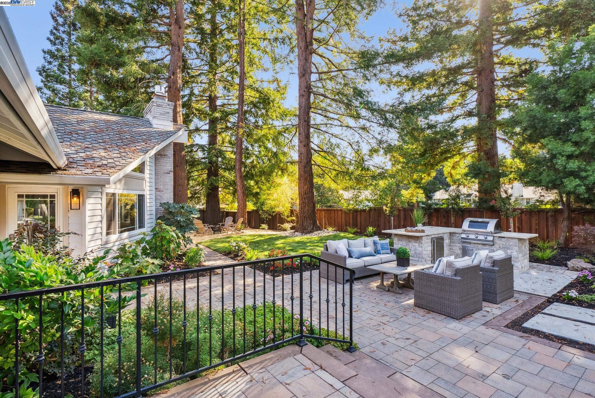 235 Saint Paul Dr