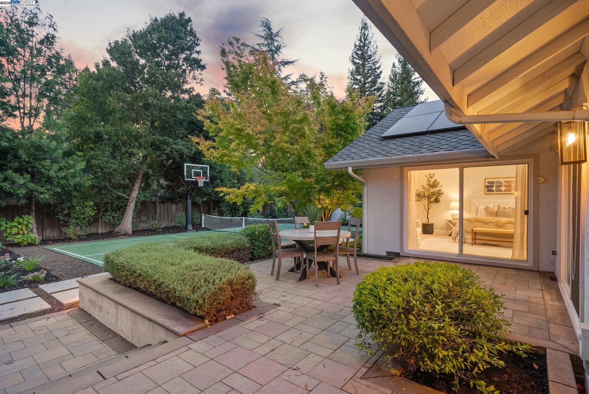 235 Saint Paul Dr