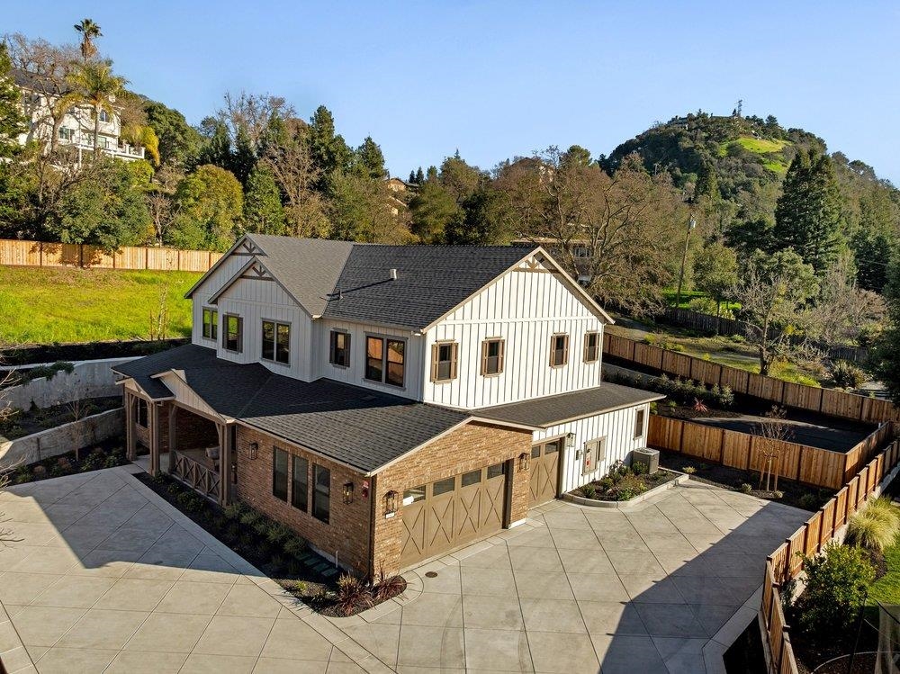 180 Castle Hill Ranch Rd