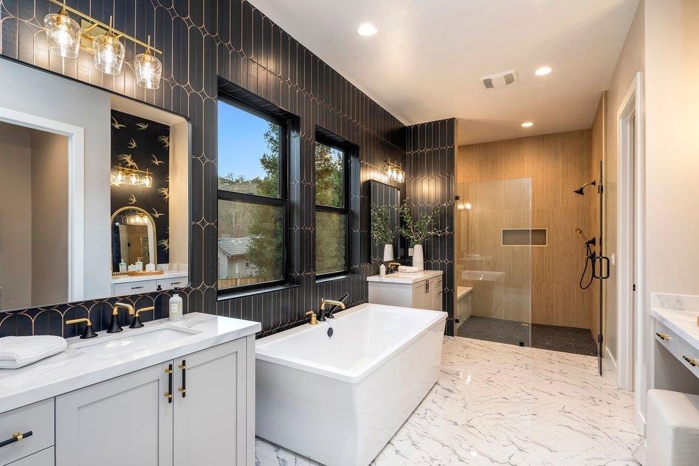 180 Castle Hill Ranch Rd