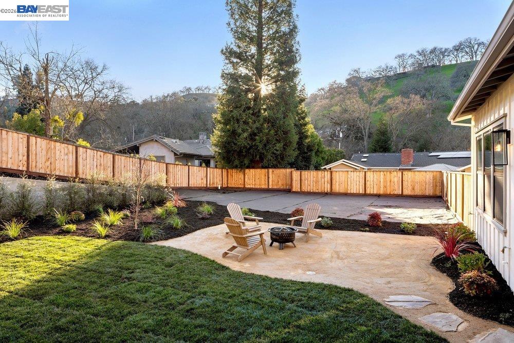 180 Castle Hill Ranch Rd